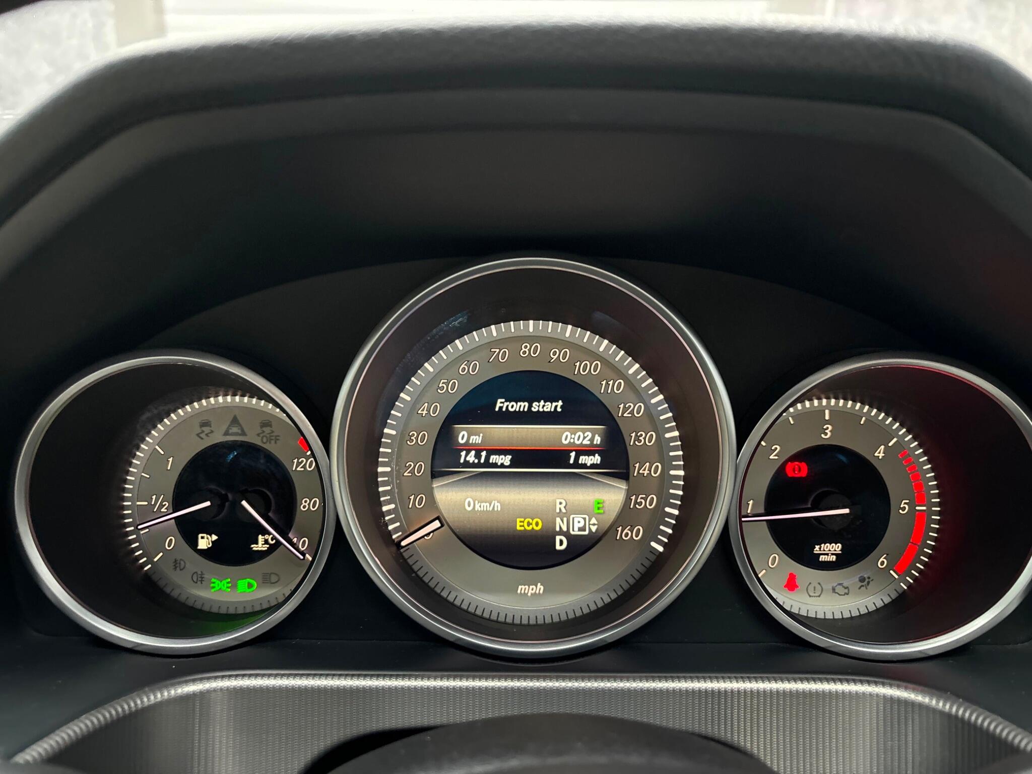 Mercedes-Benz E Class view 26