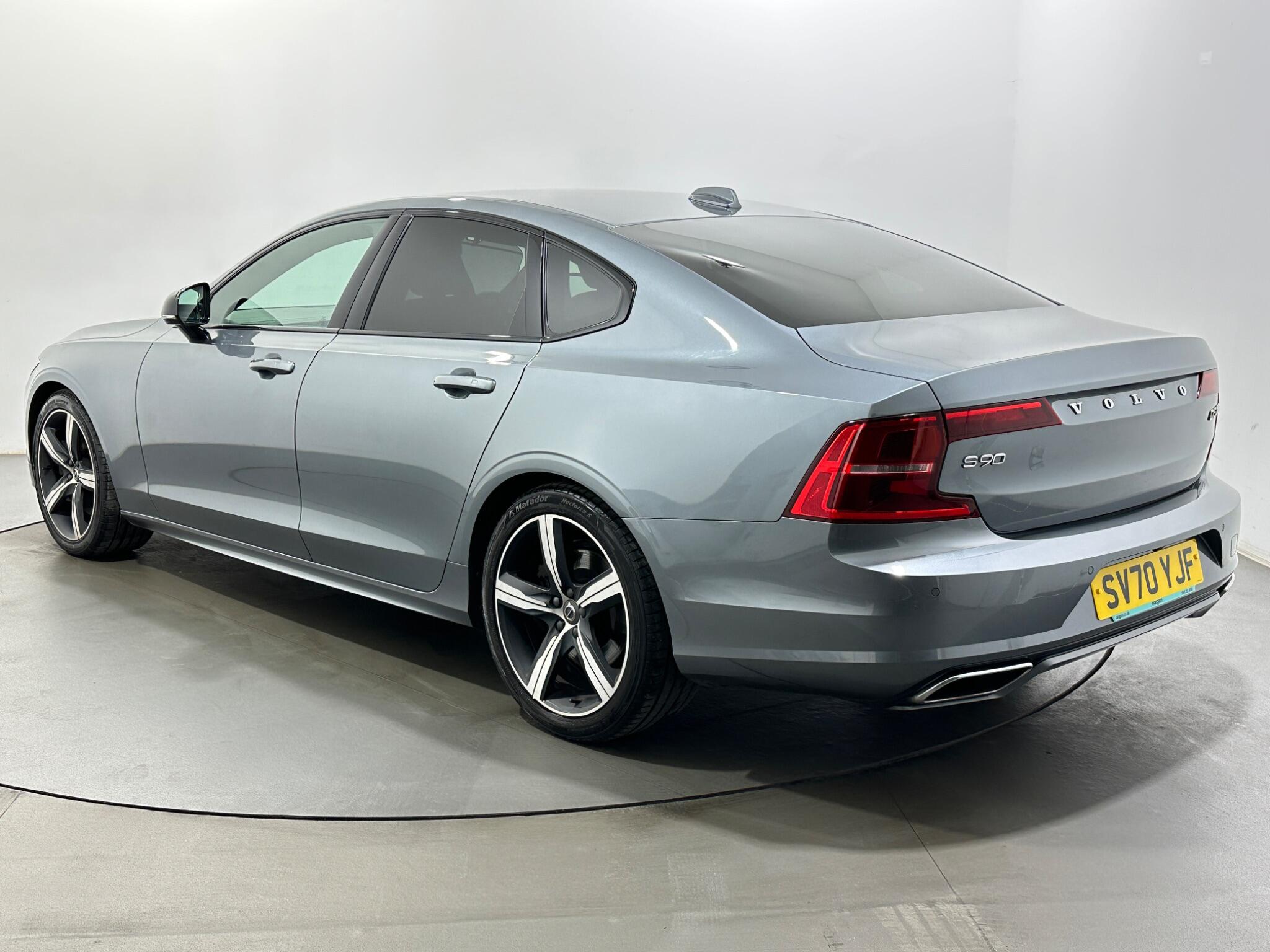 Volvo S90 view 6