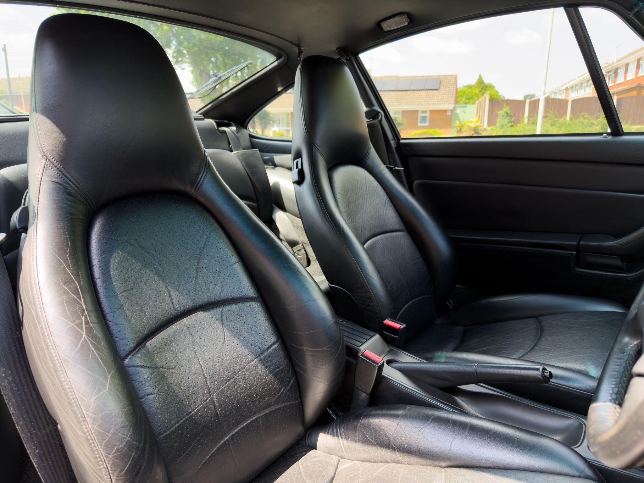 Porsche 911 view 3