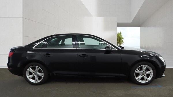 Audi A4 view 9