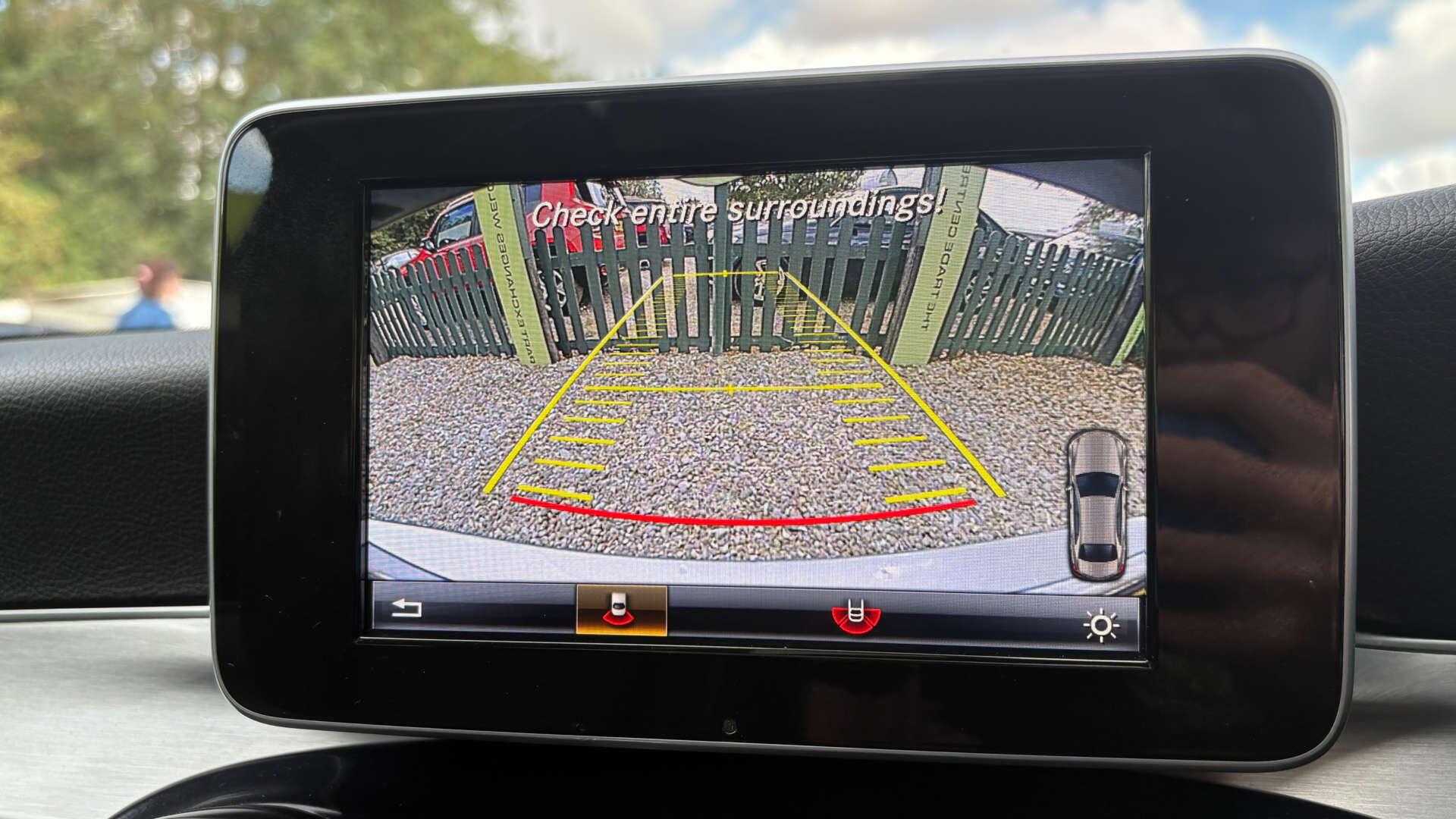 Mercedes-Benz C-Class view 28