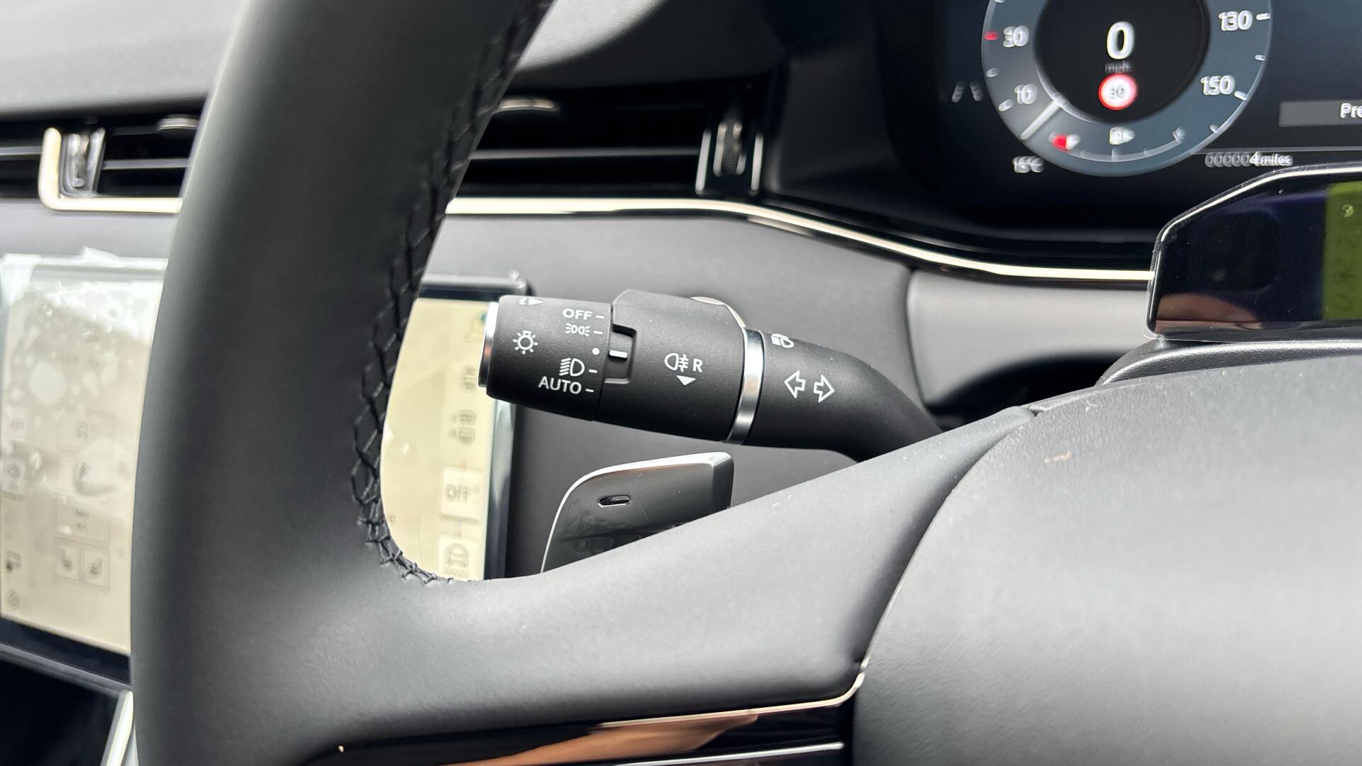 Land Rover Range Rover Evoque view 39