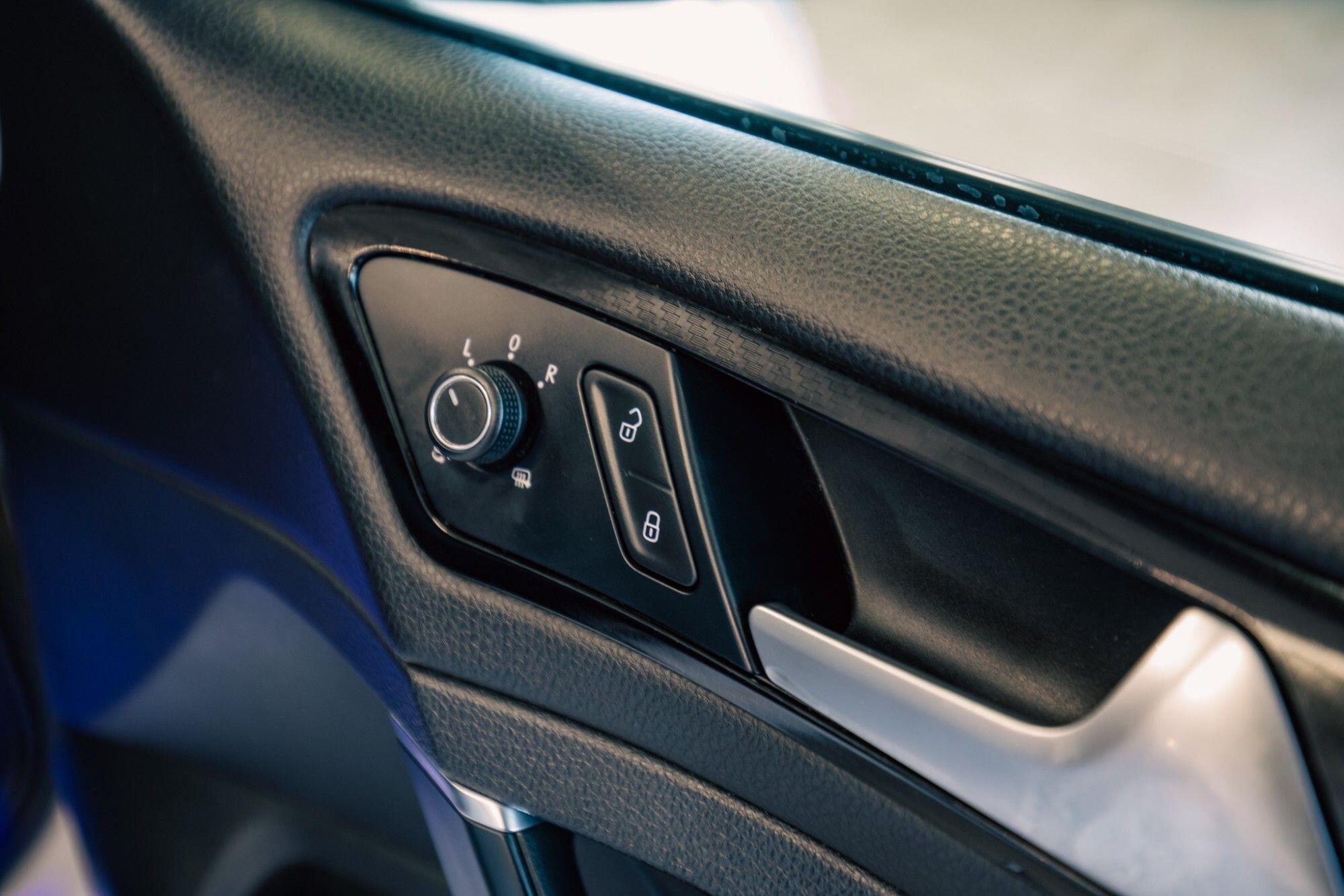 Volkswagen Golf view 9