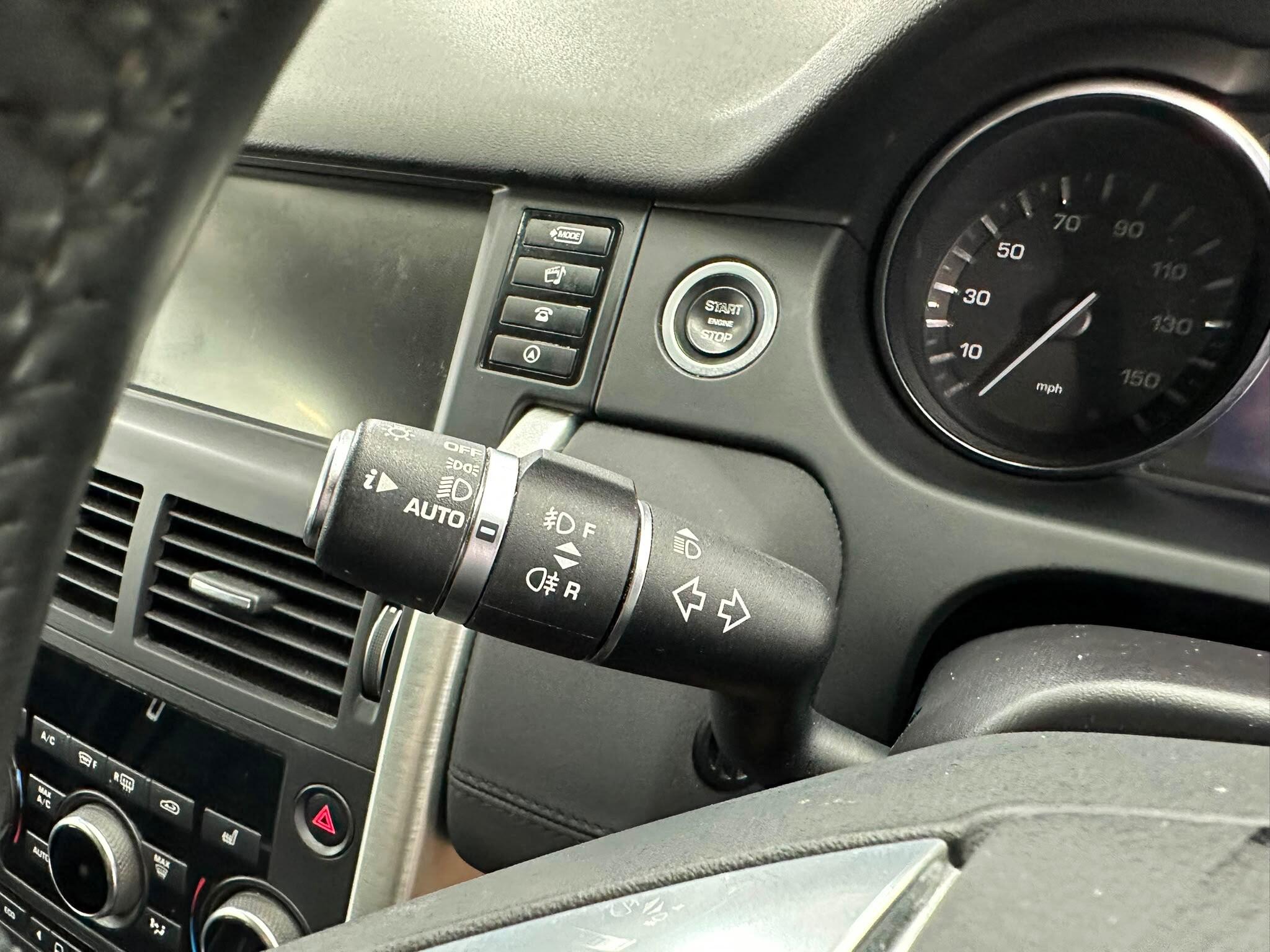 Land Rover Discovery Sport view 47