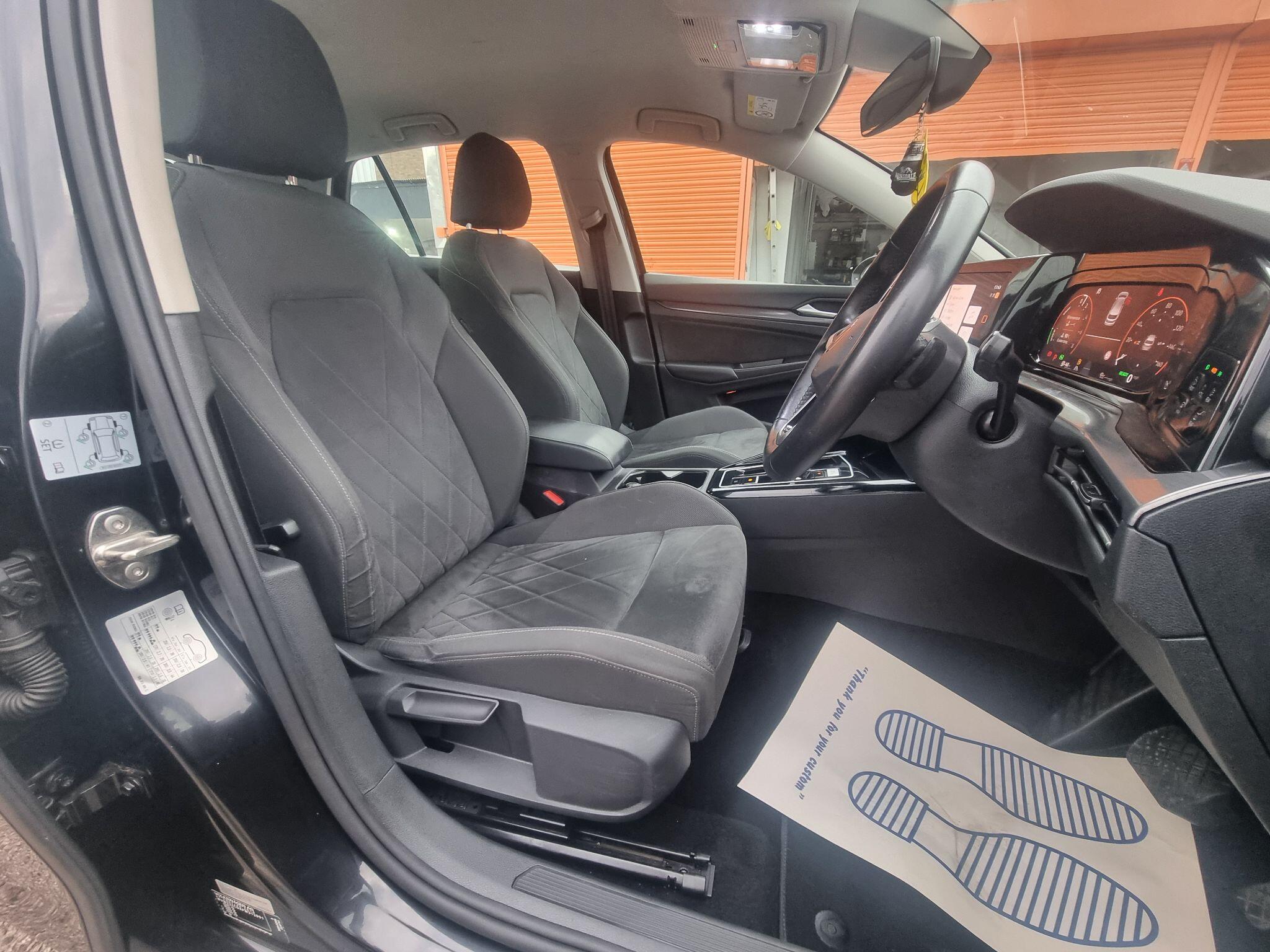 Volkswagen Golf view 26