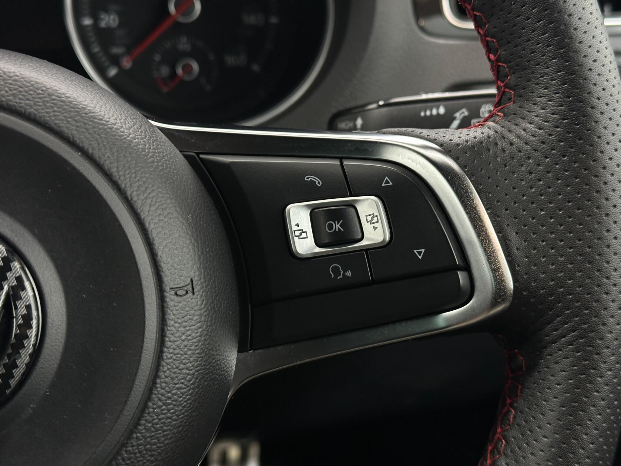 Volkswagen Polo view 16