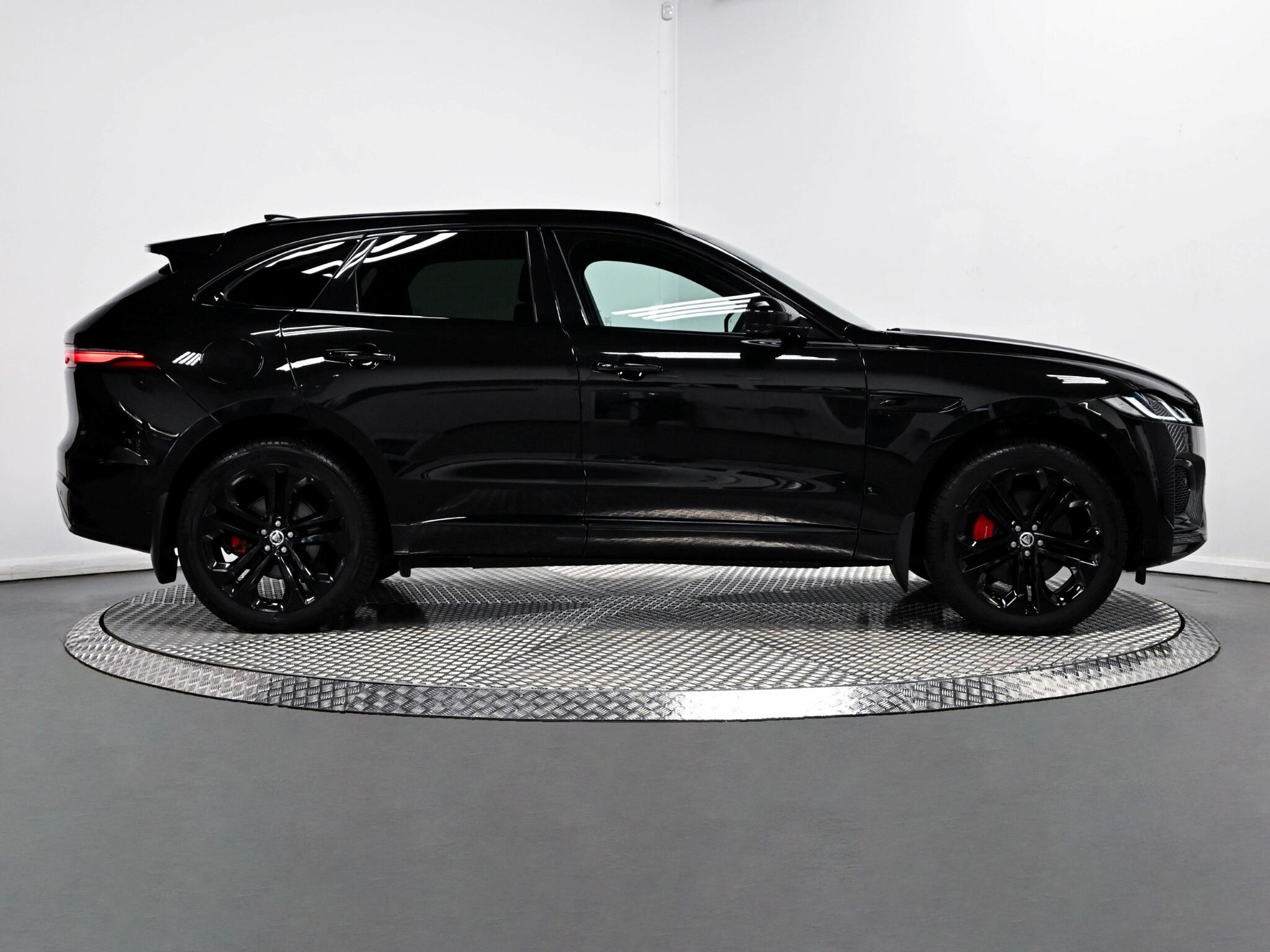 Jaguar F-Pace view 38