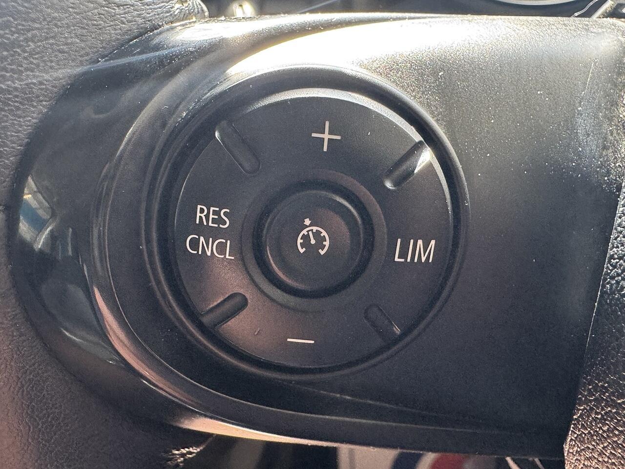 Mini Cooper view 19