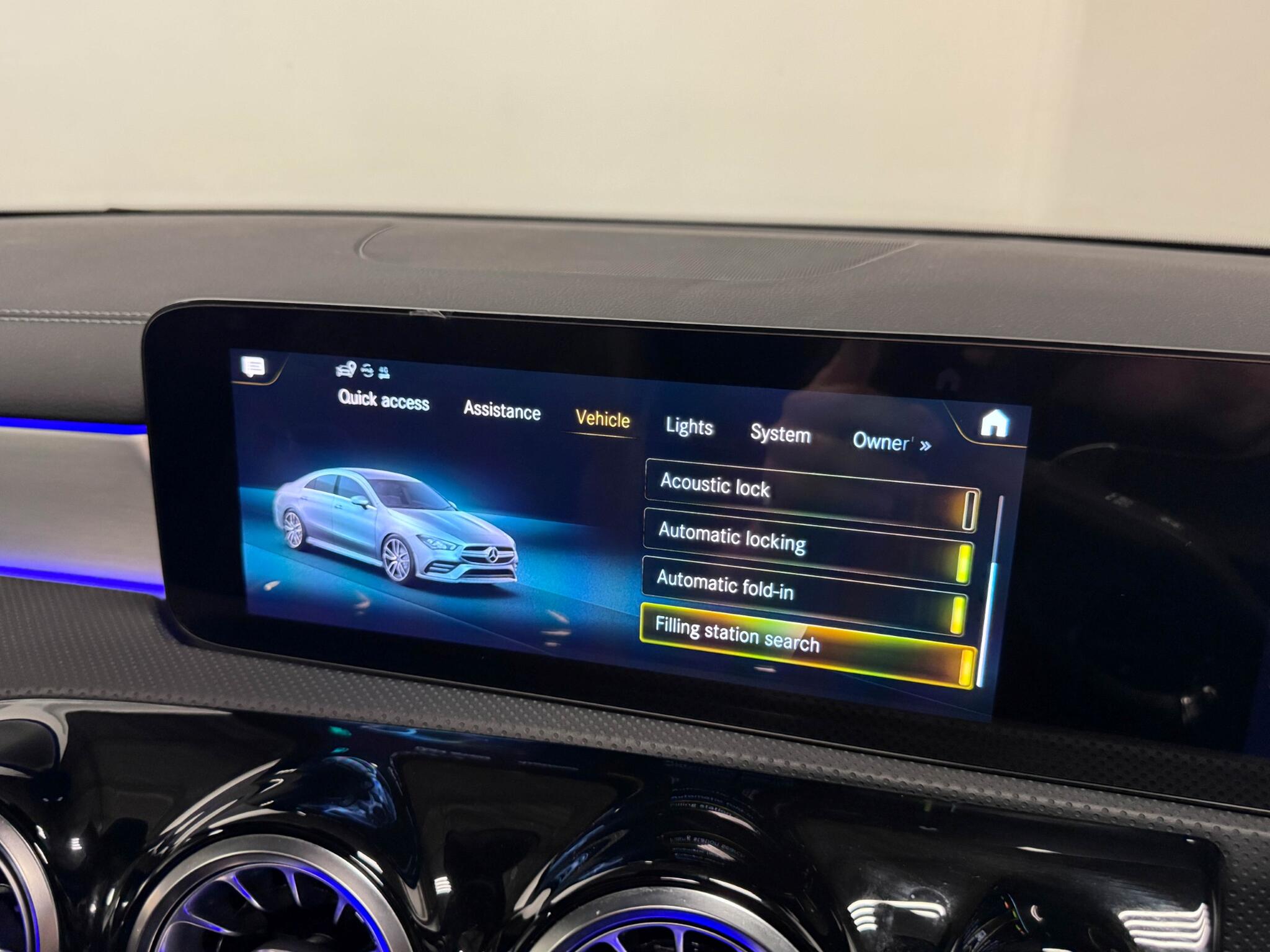 Mercedes-Benz Cla view 52