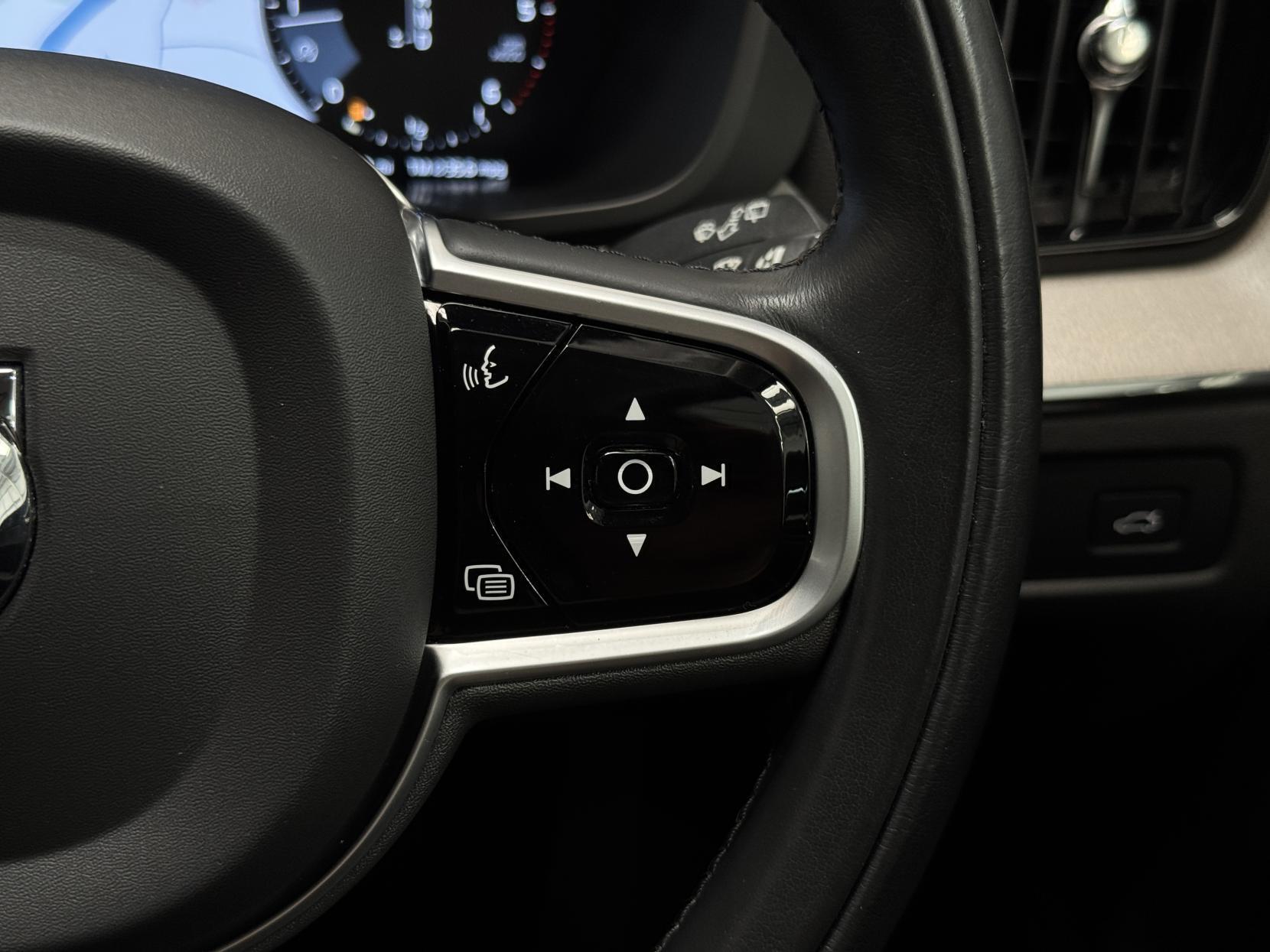 Volvo XC60 view 37