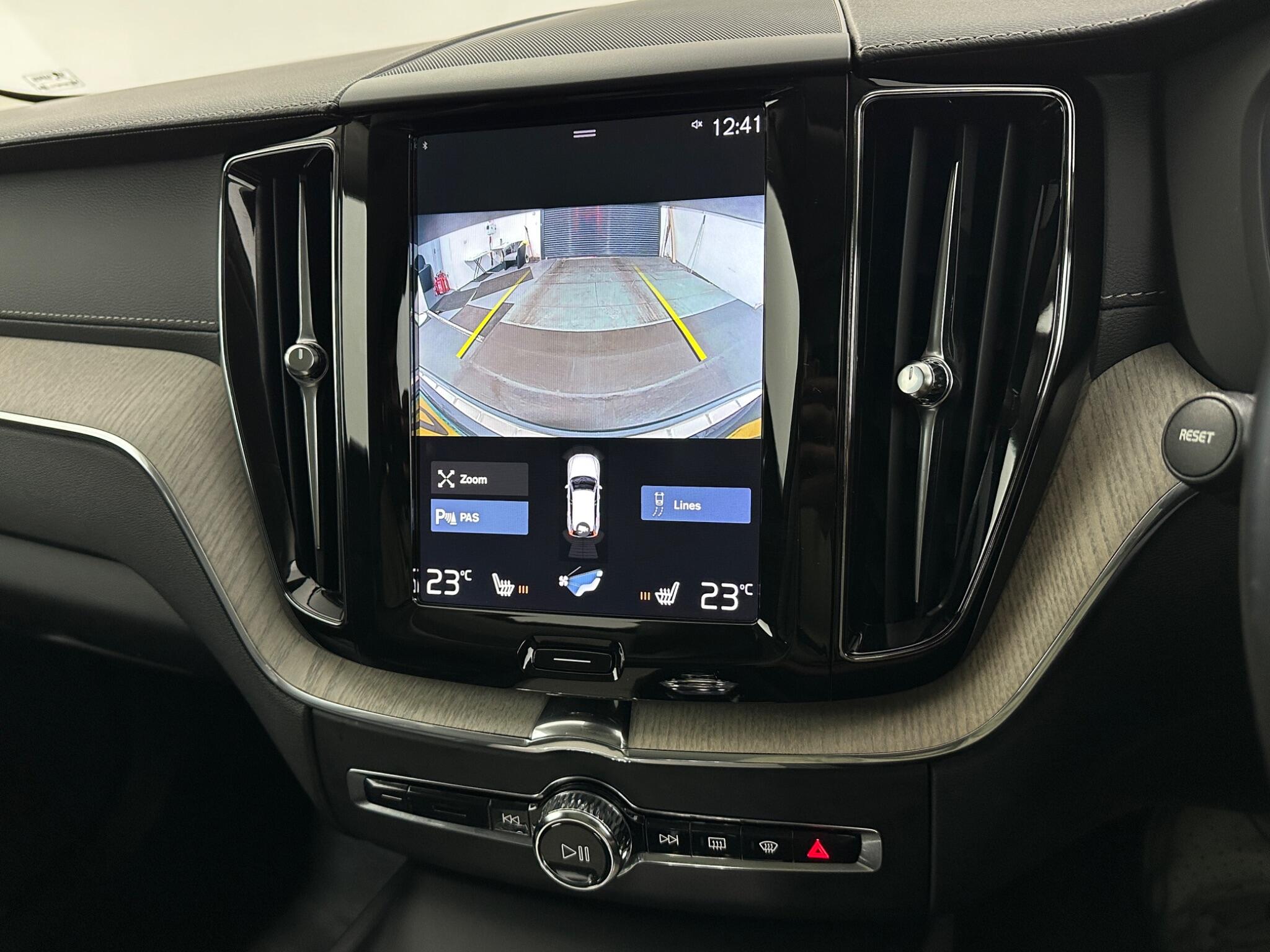 Volvo XC60 view 24