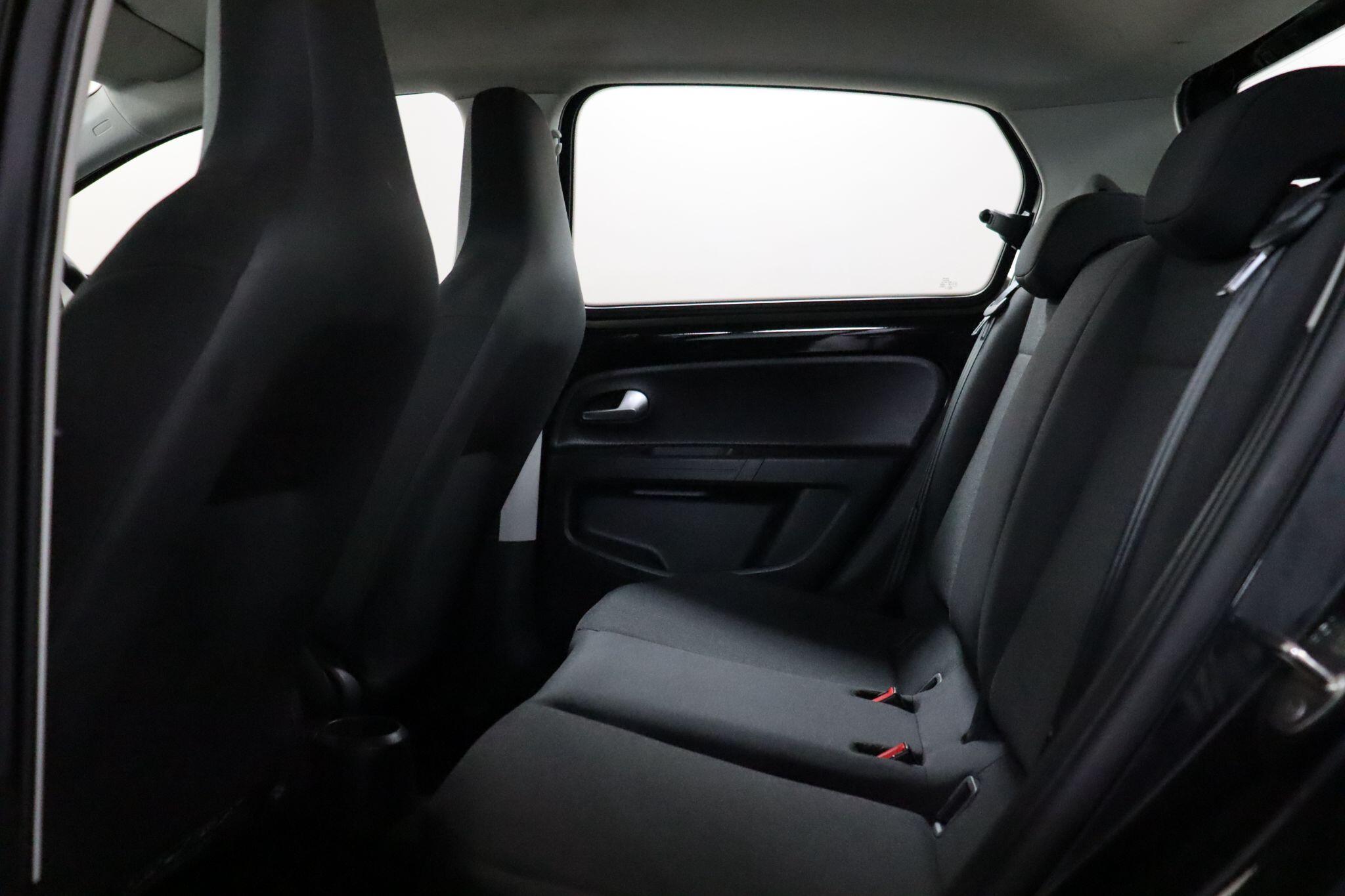 Volkswagen Up! view 39