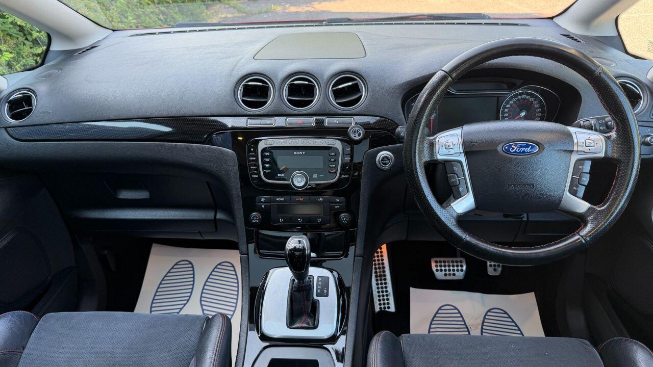 Ford S-Max view 15