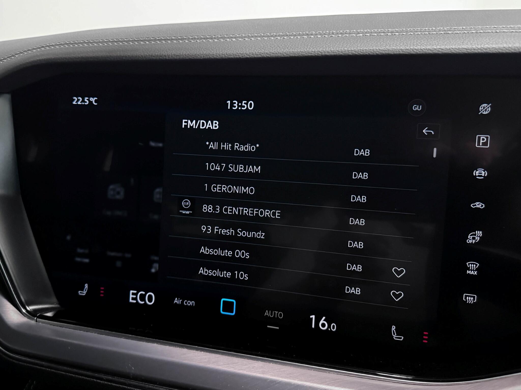 Volkswagen Touareg view 49