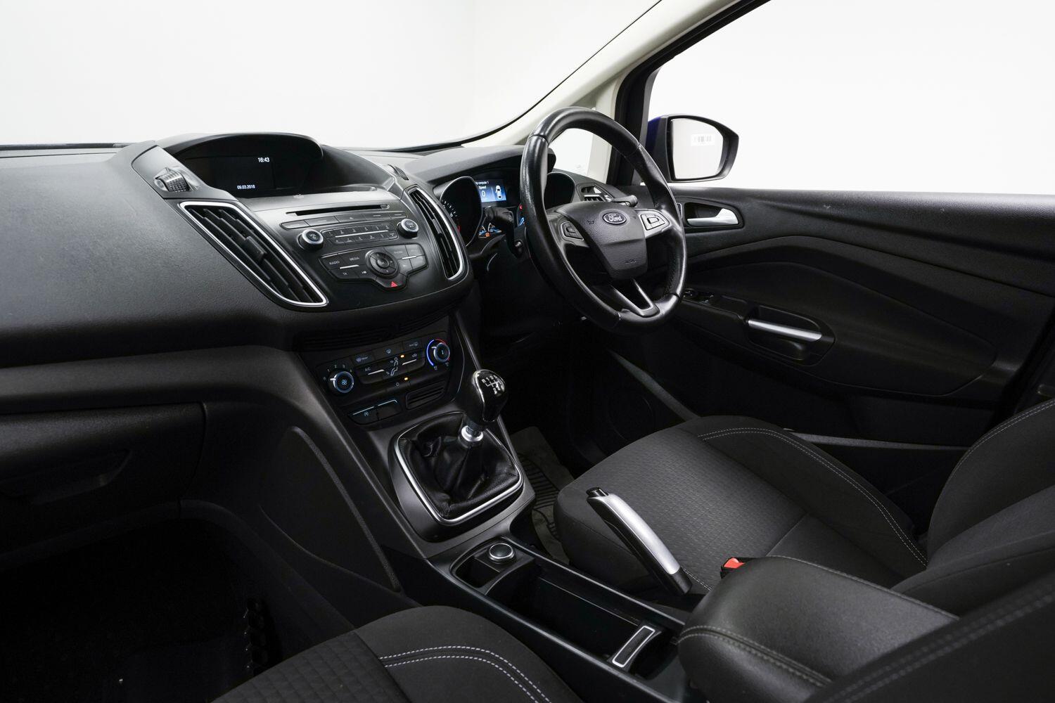 Ford C-Max view 19