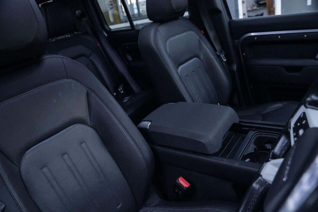 Land Rover Defender view 19