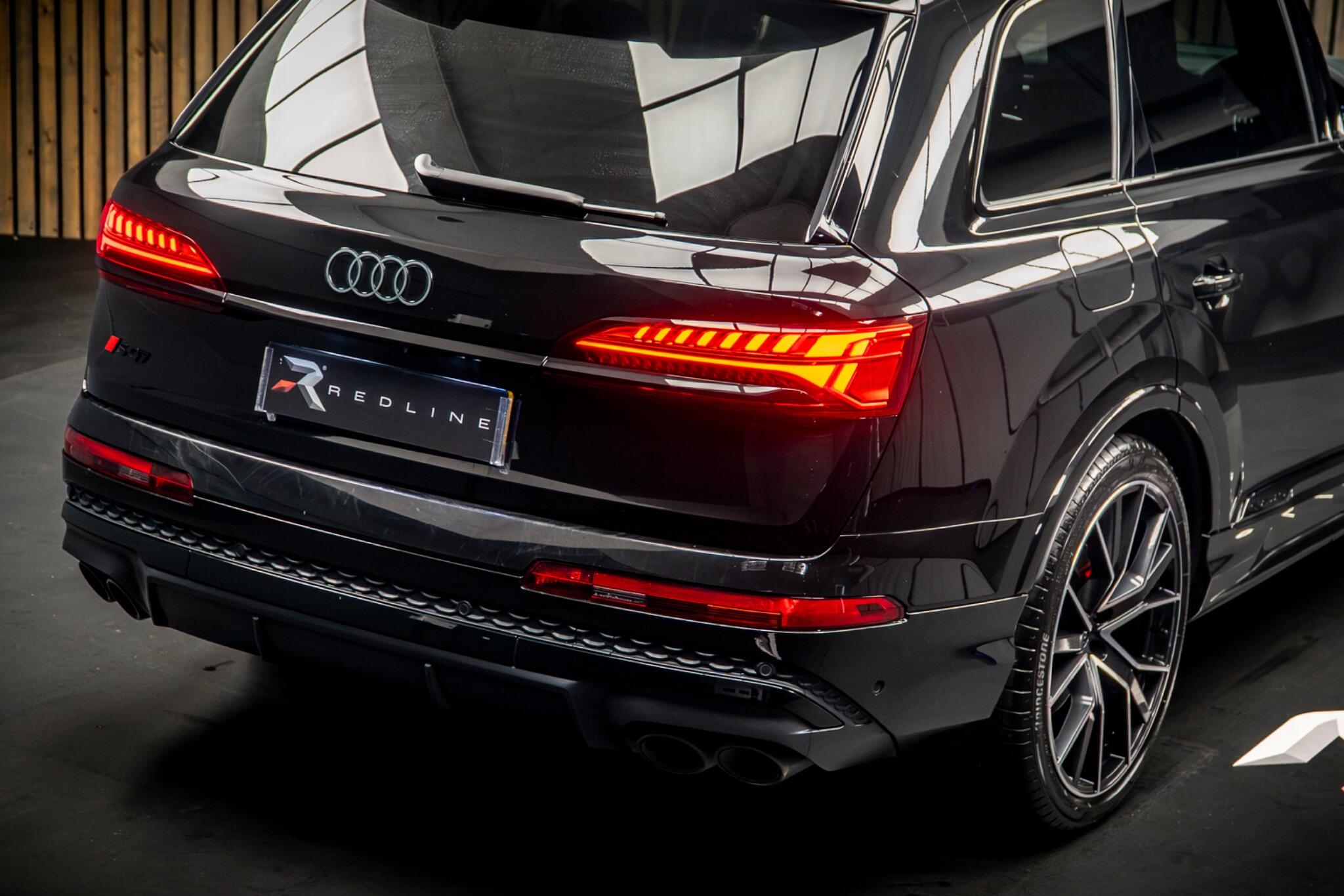 Audi SQ7 view 23