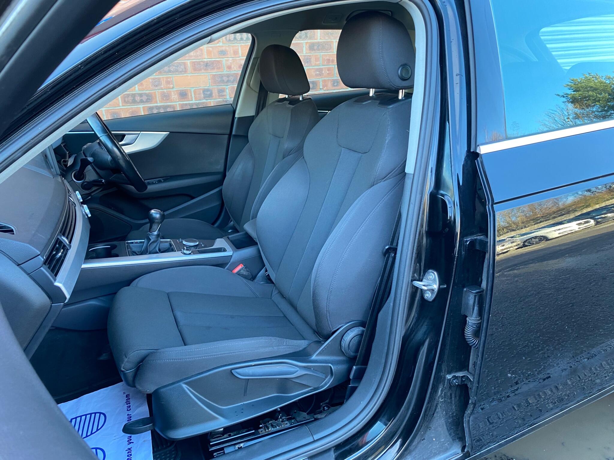 Audi A4 view 59