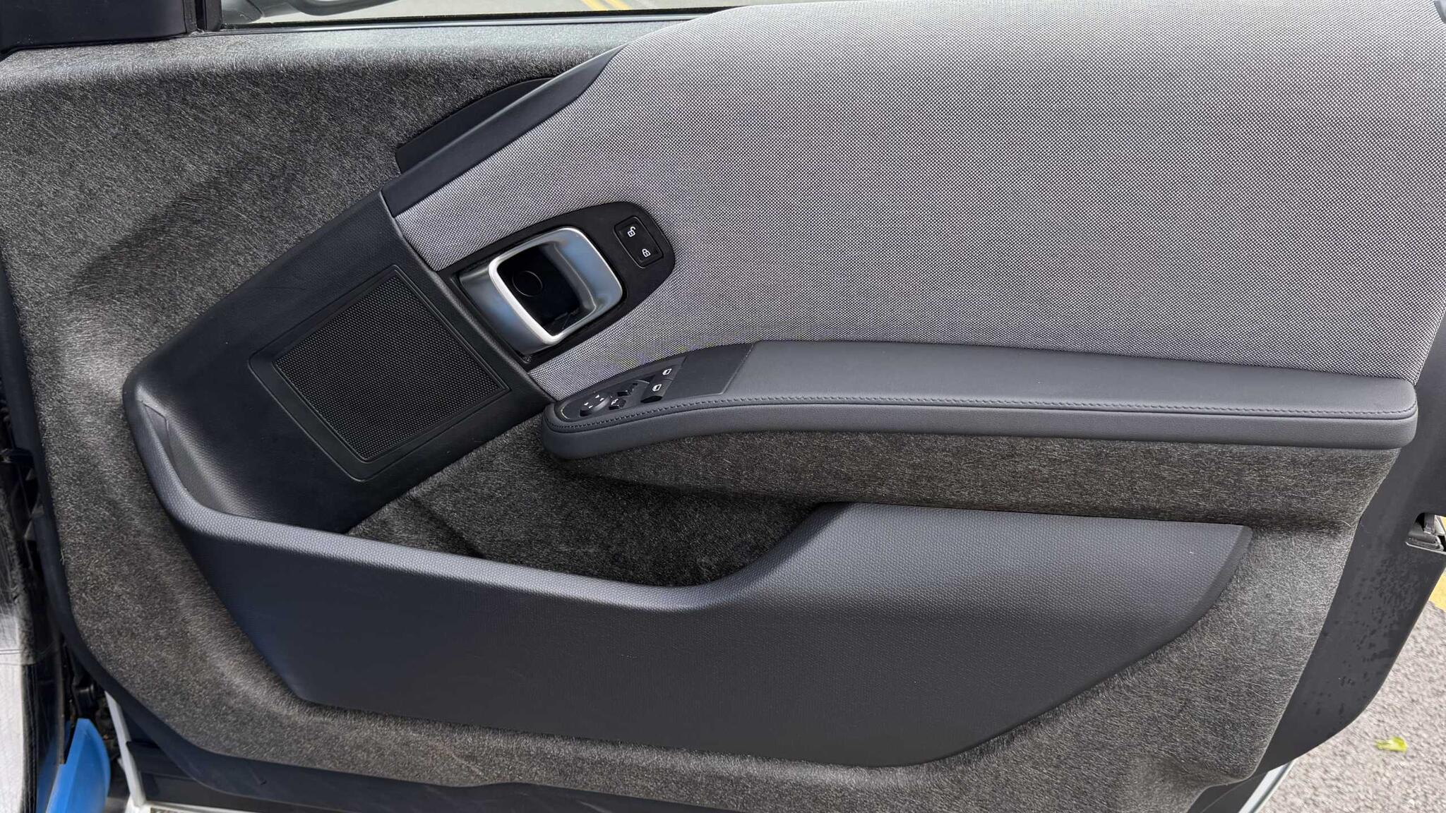 BMW i3 view 24