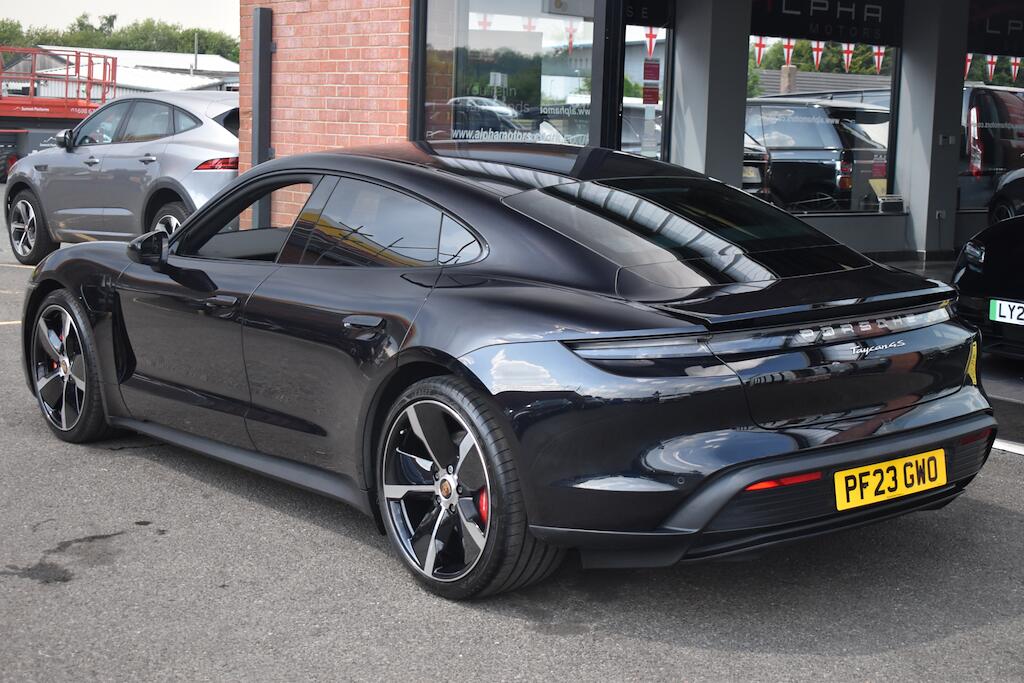 Porsche Taycan view 20