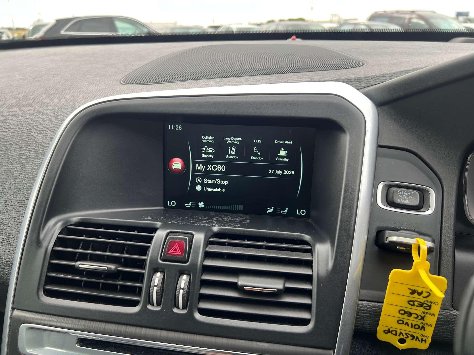 Volvo XC60 view 25