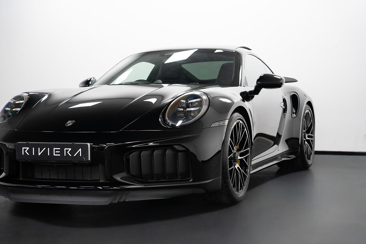 Porsche 911 view 27