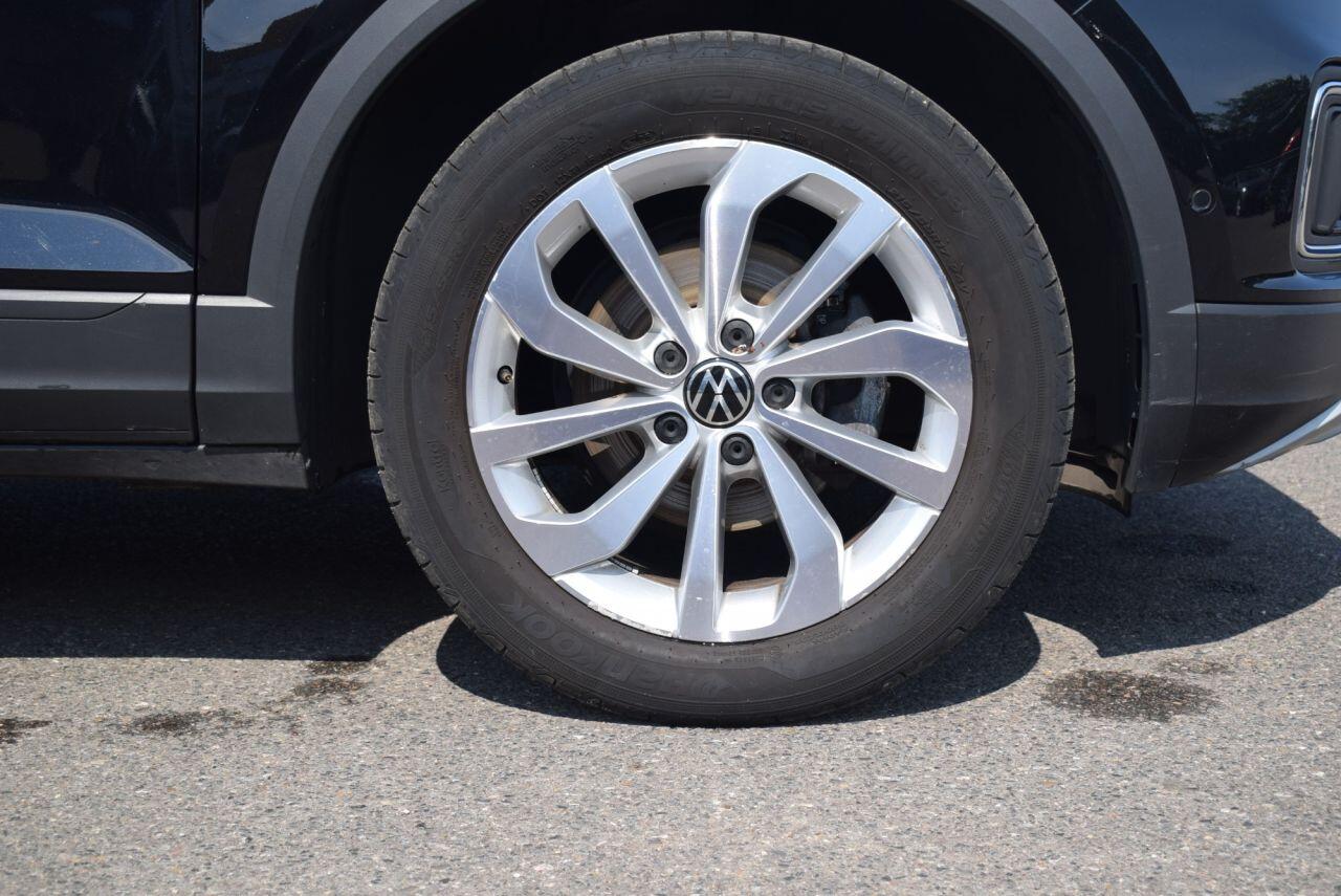 Volkswagen T-Roc view 8