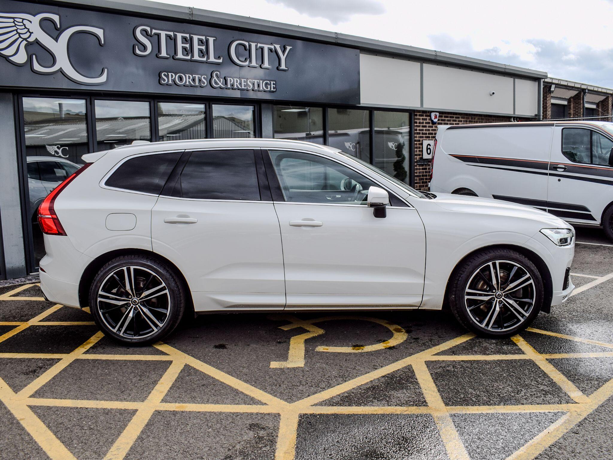Volvo XC60 view 7