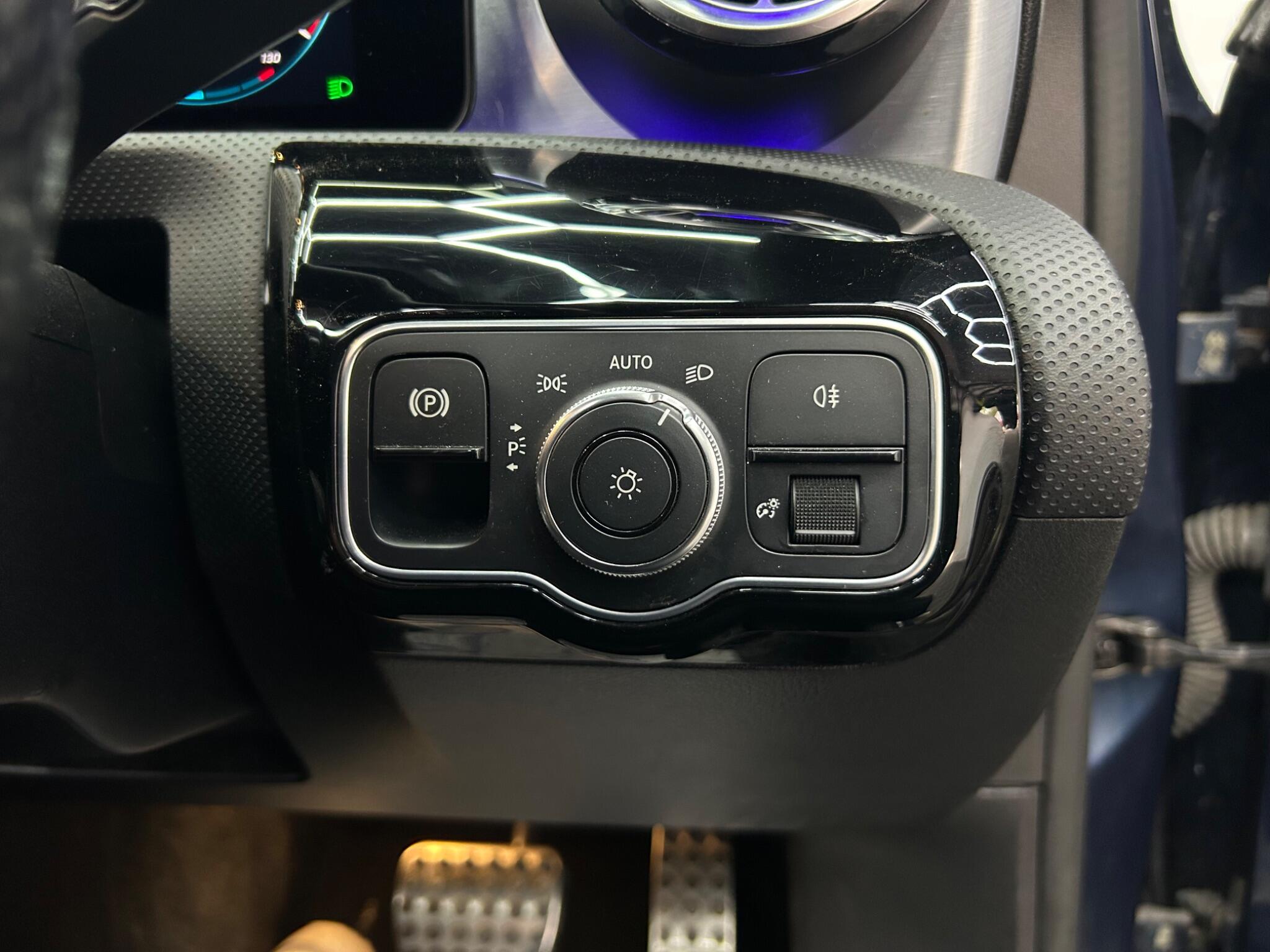 Mercedes-Benz A Class view 24