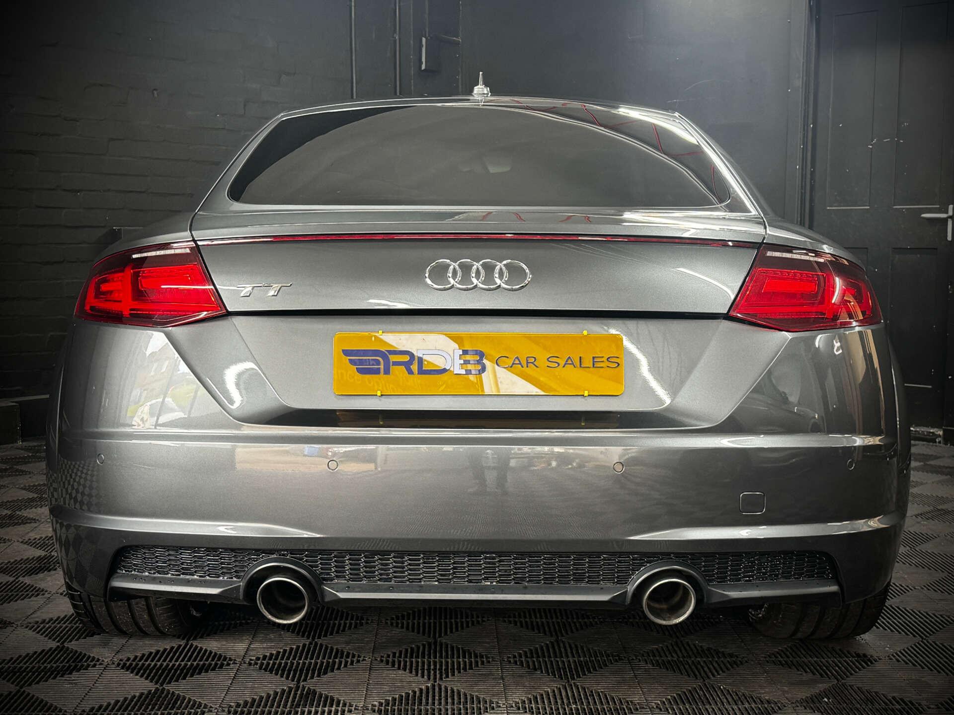 Audi TT view 29