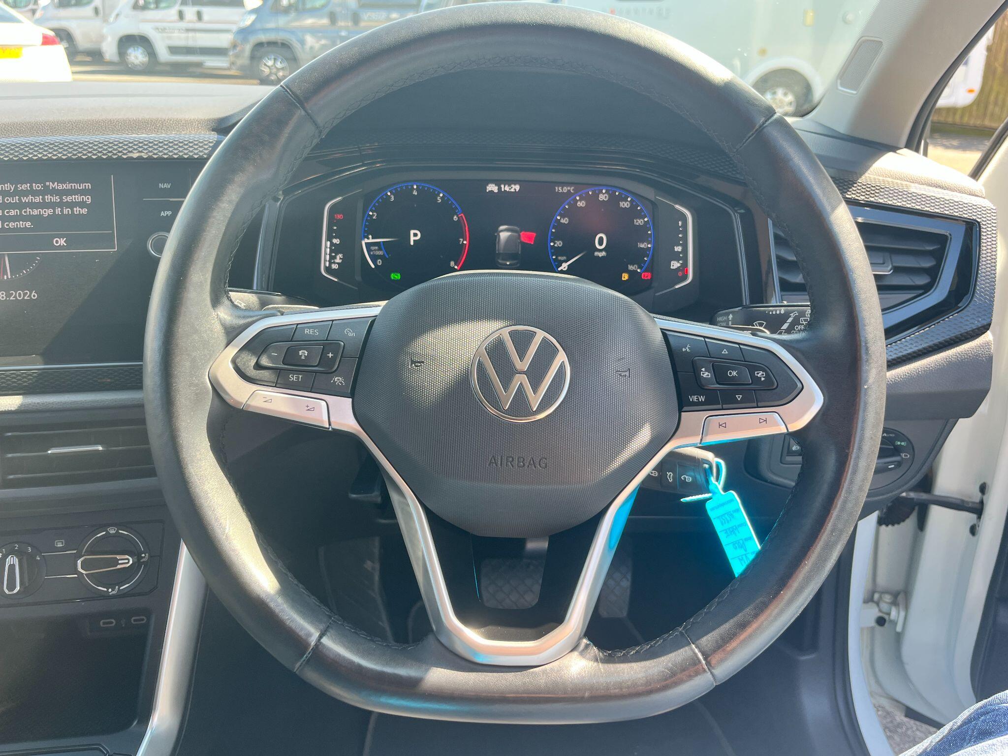 Volkswagen Polo view 21