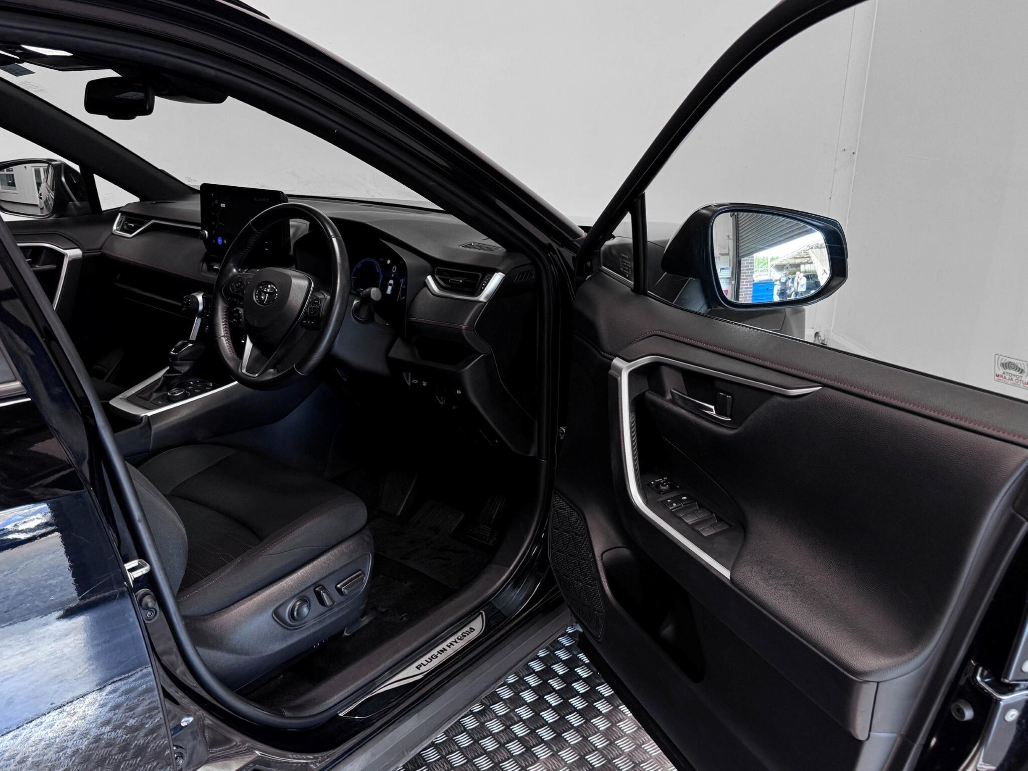 Toyota Rav4 view 18