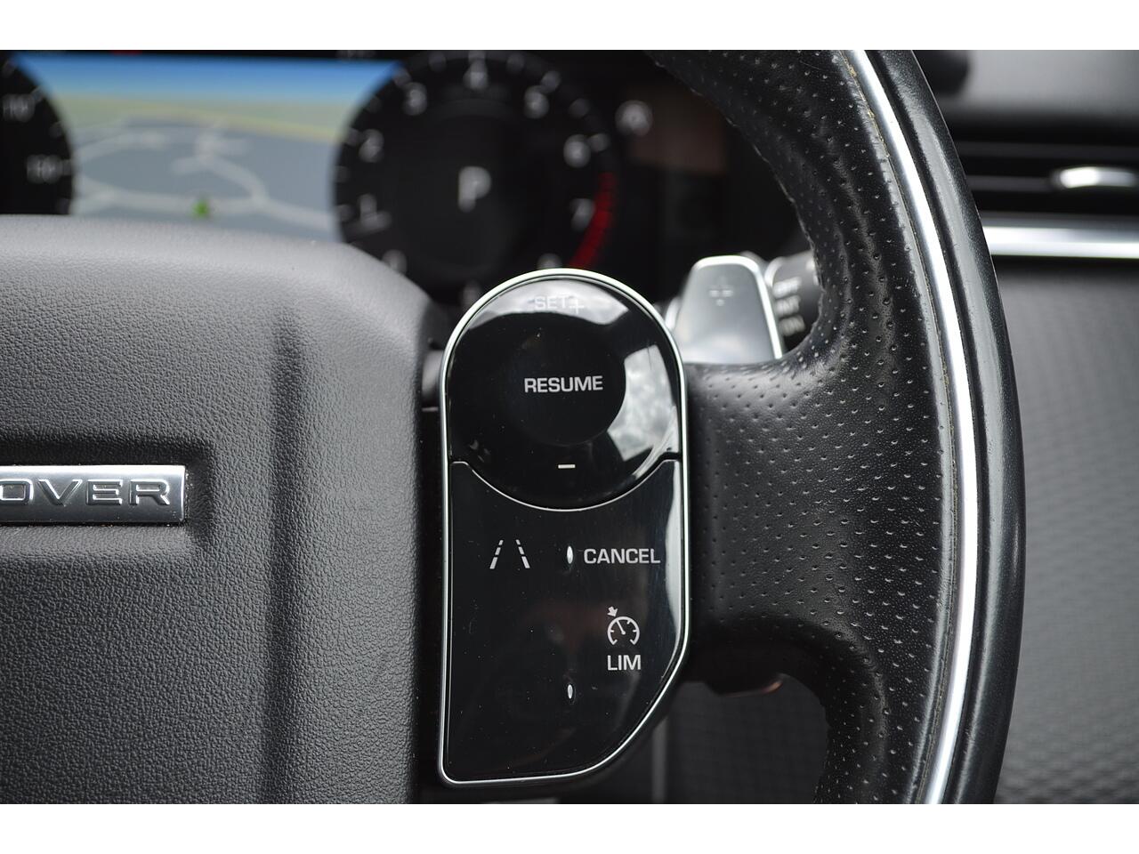 Land Rover Range Rover Velar view 22