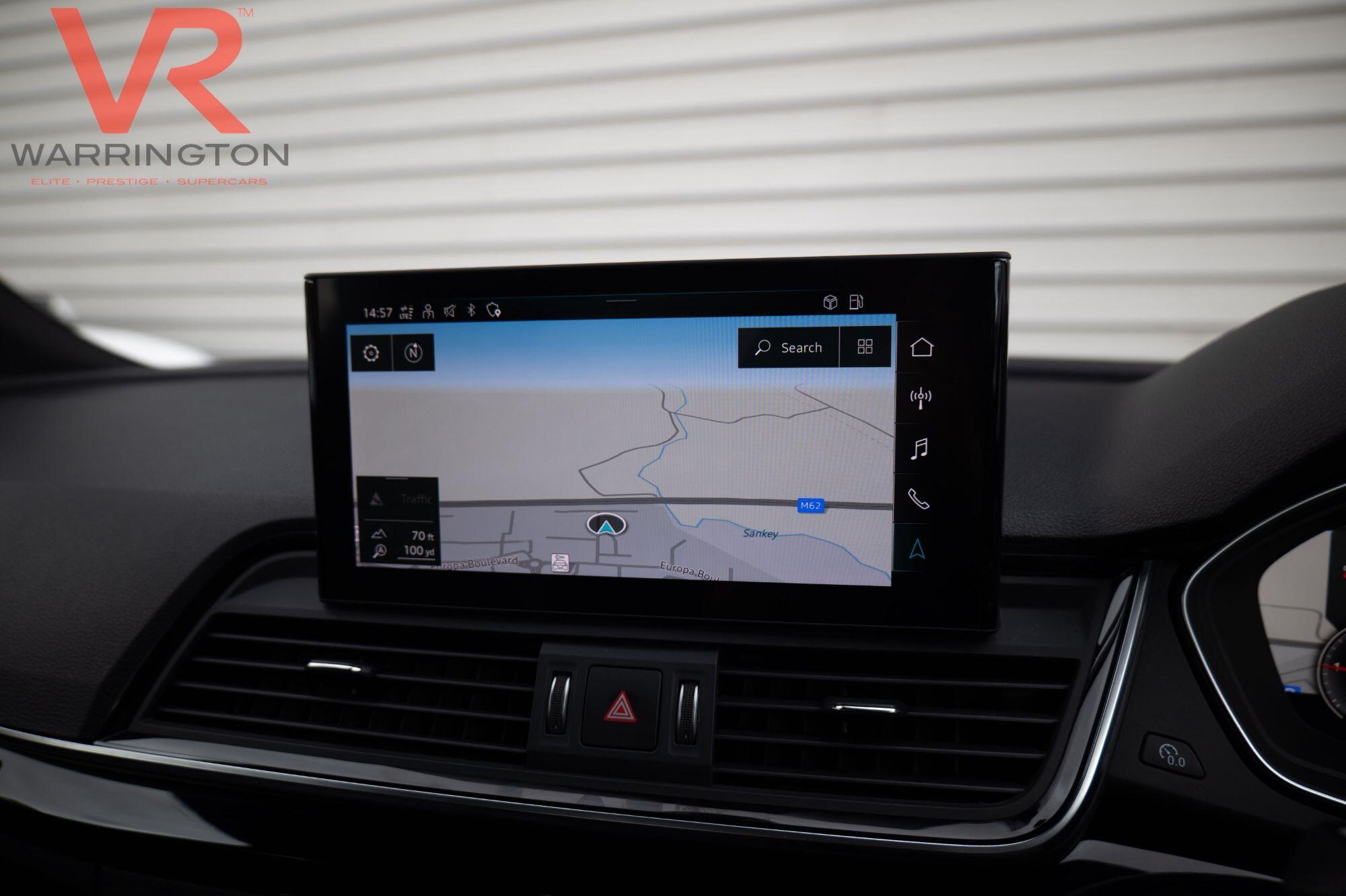 Audi Q5 view 32