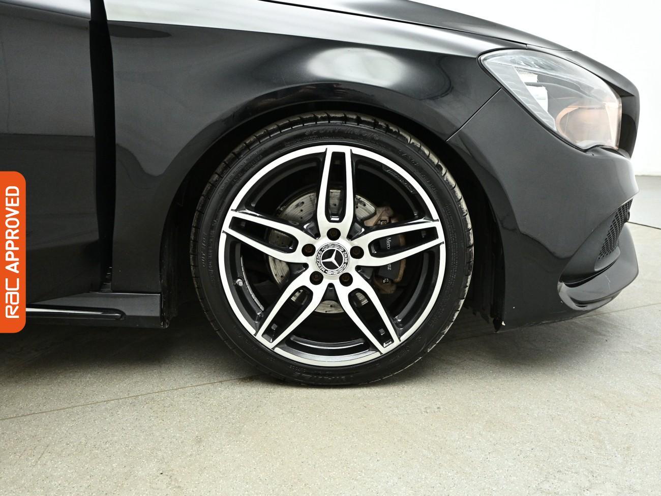 Mercedes-Benz Cla view 24
