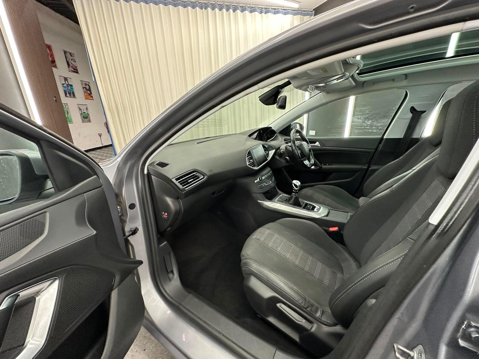 Peugeot 308 view 32
