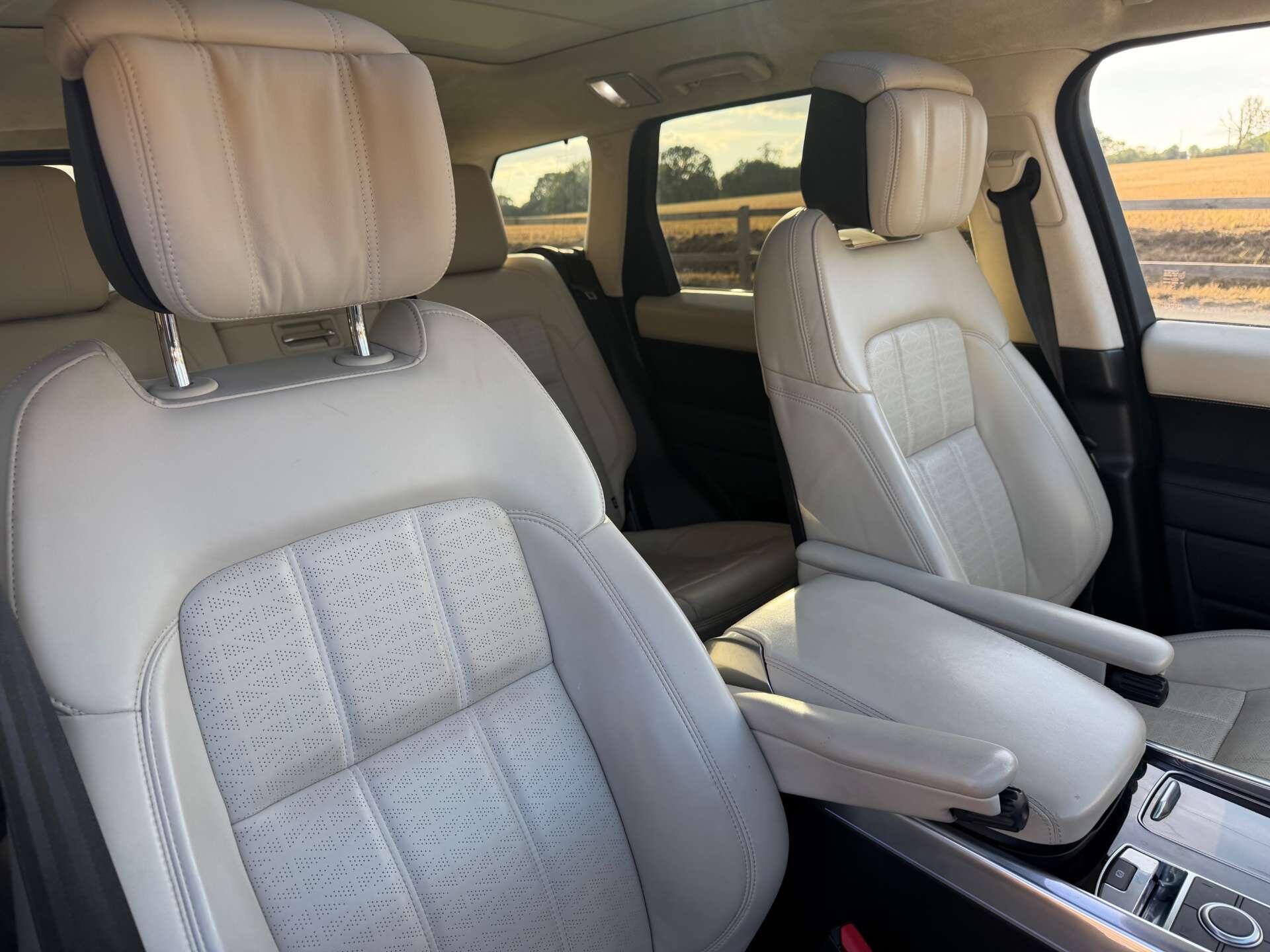 Land Rover Range Rover Sport view 15