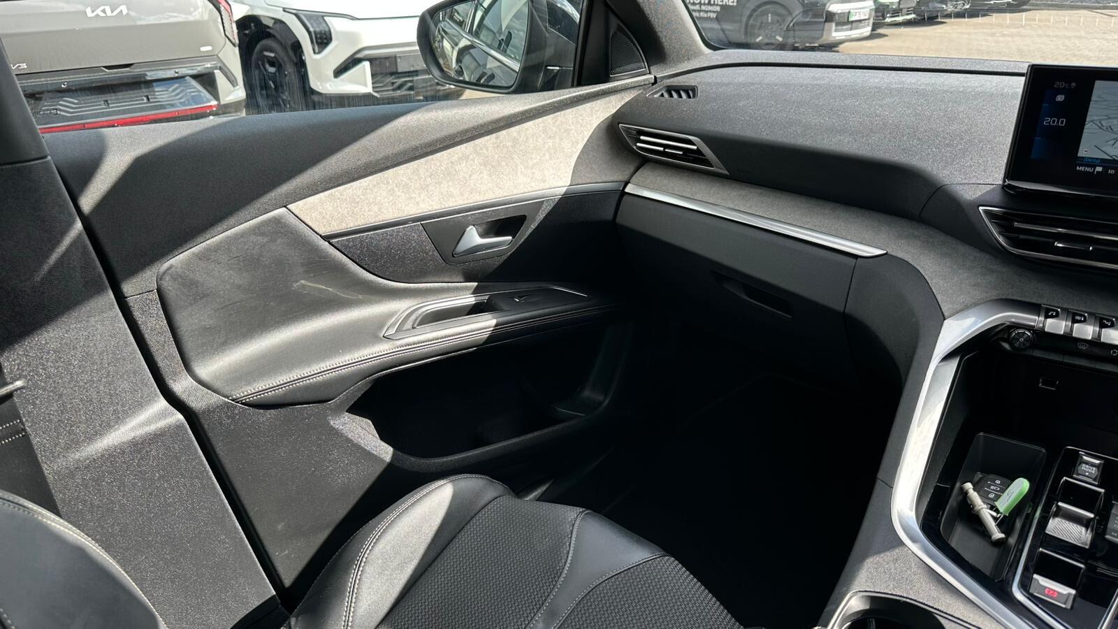 Peugeot 5008 view 22
