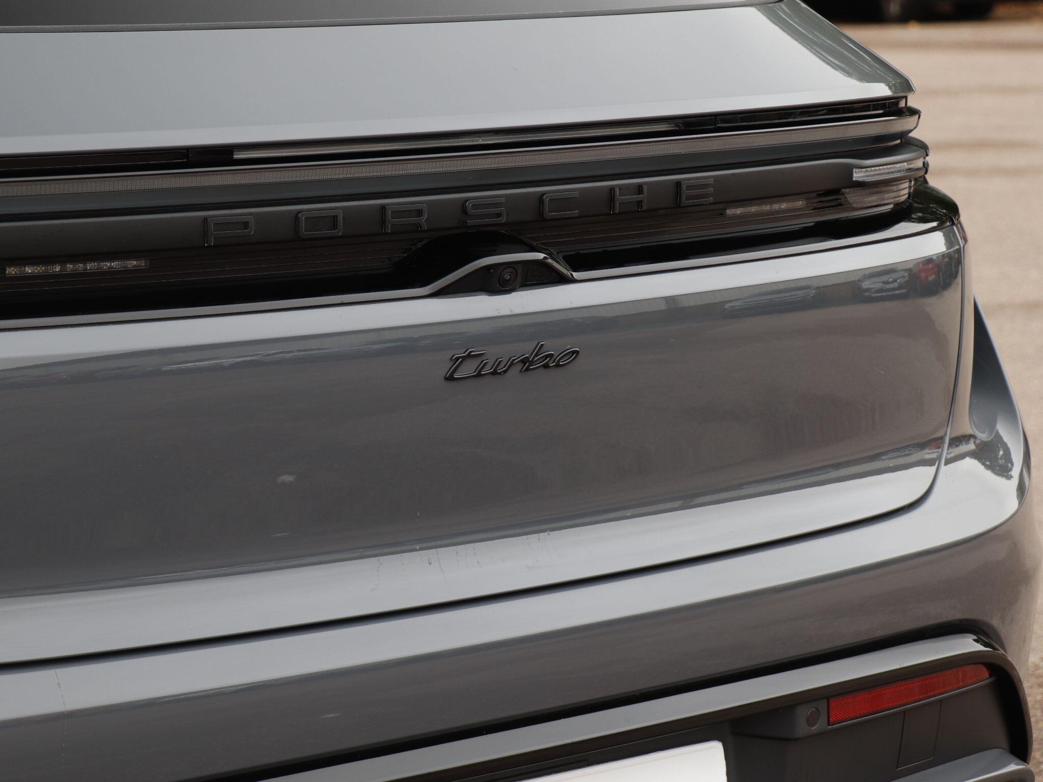 Porsche Macan view 28