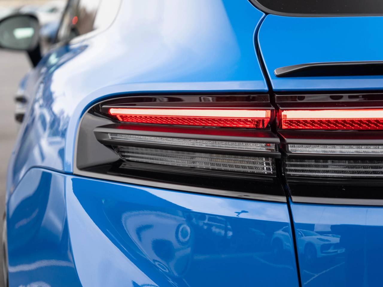 Porsche Macan view 9