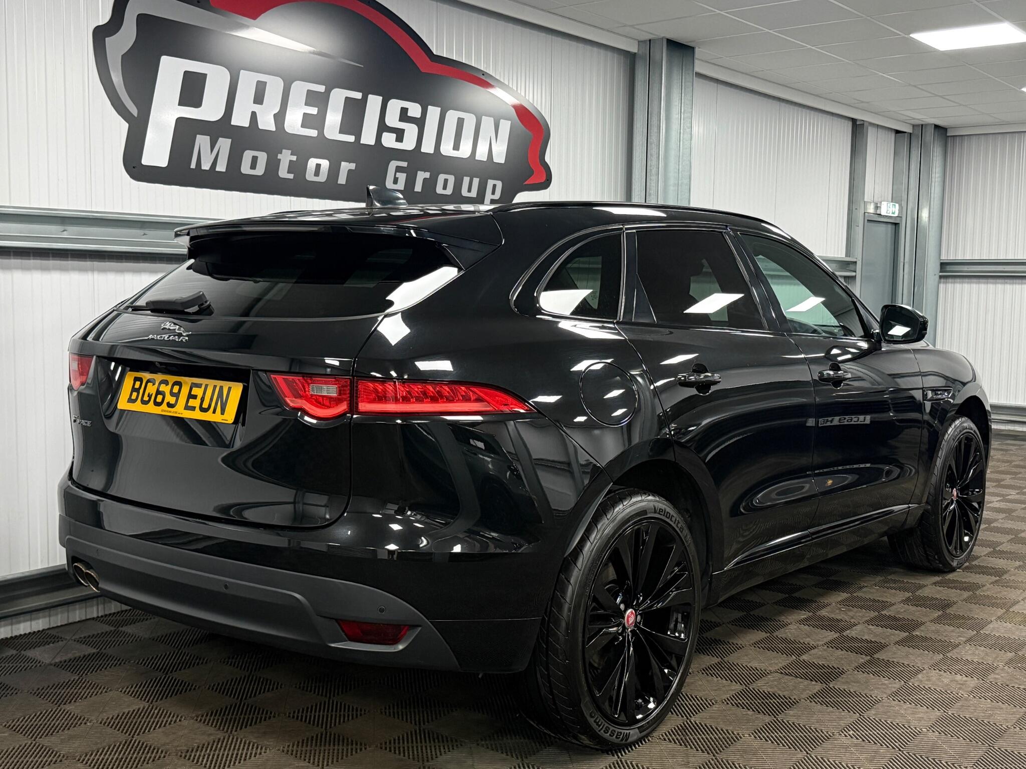Jaguar F-Pace view 13