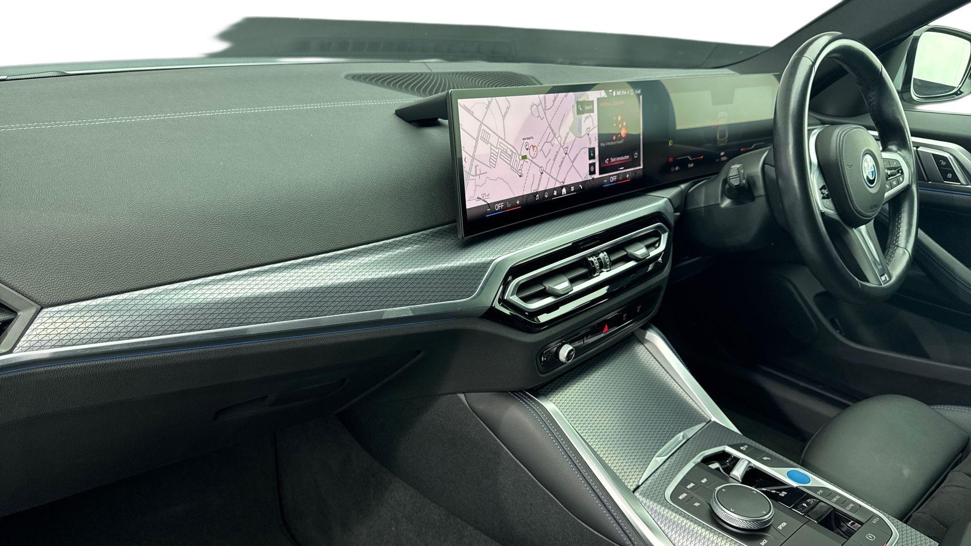 BMW i4 view 7