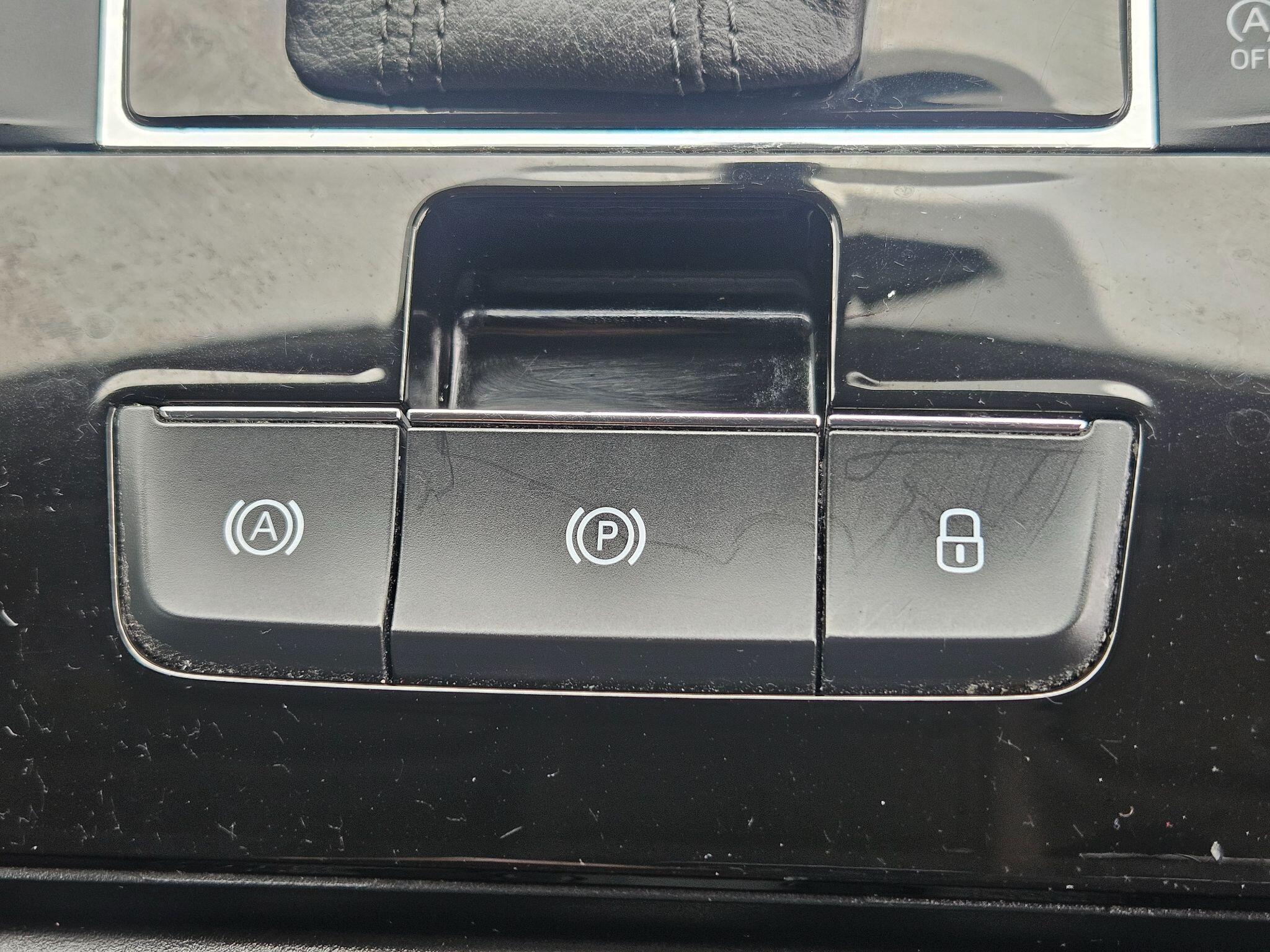 2019 Skoda Superb image 40