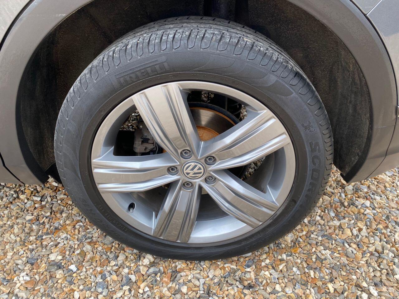 Volkswagen Tiguan view 40