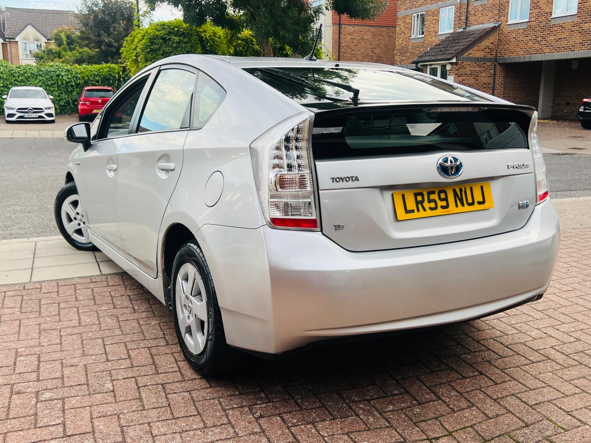 Toyota Prius view 20