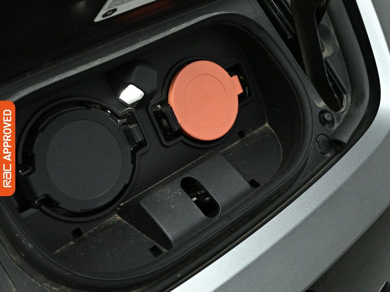 Nissan Leaf view 26
