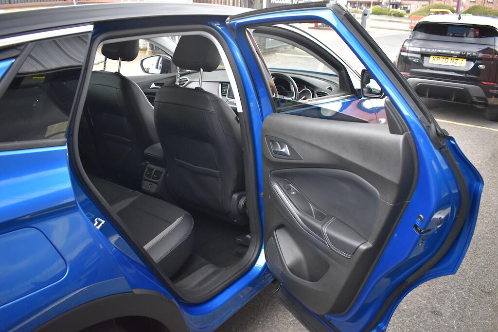 Vauxhall Grandland X view 29