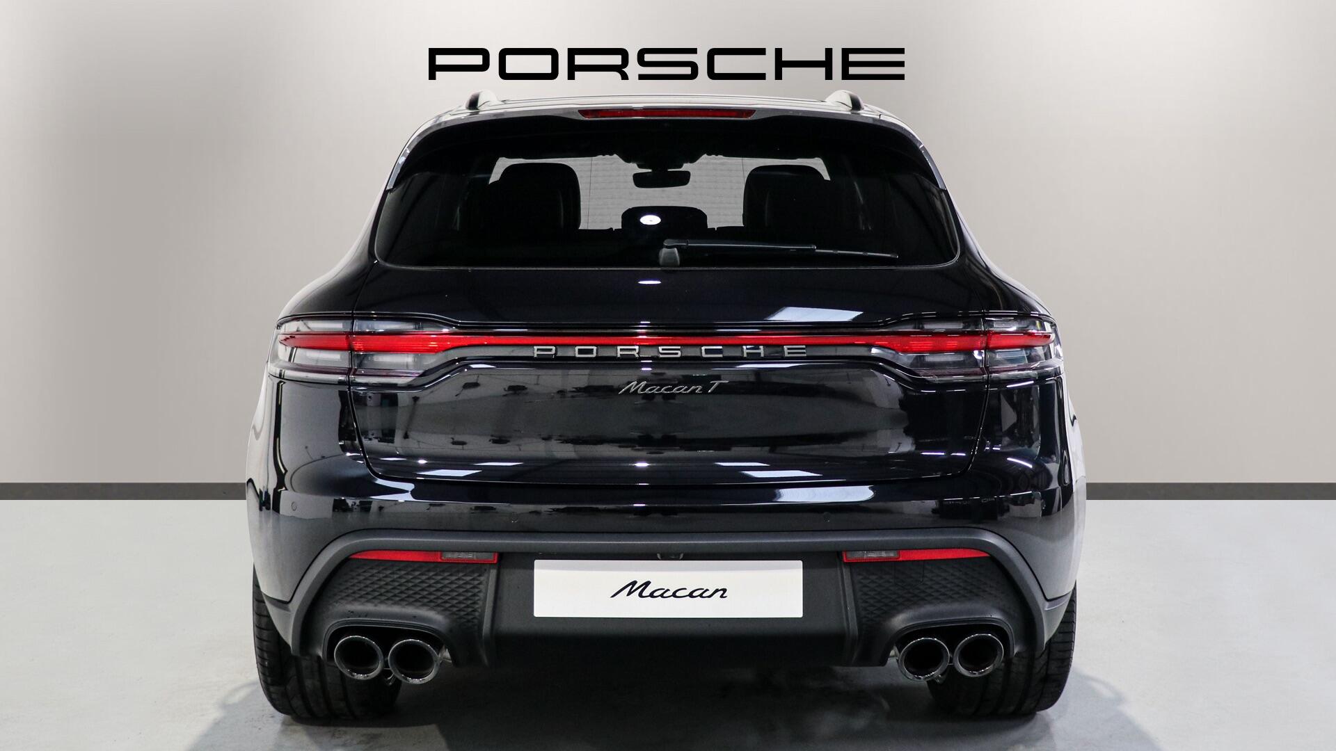 Porsche Macan view 6