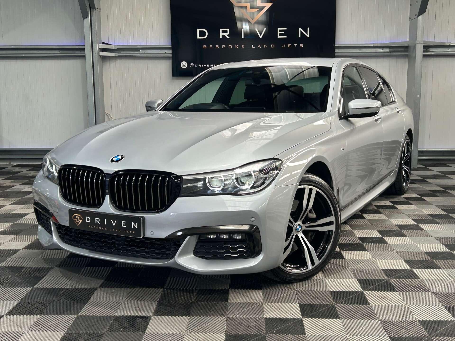 BMW 7 Series view 4