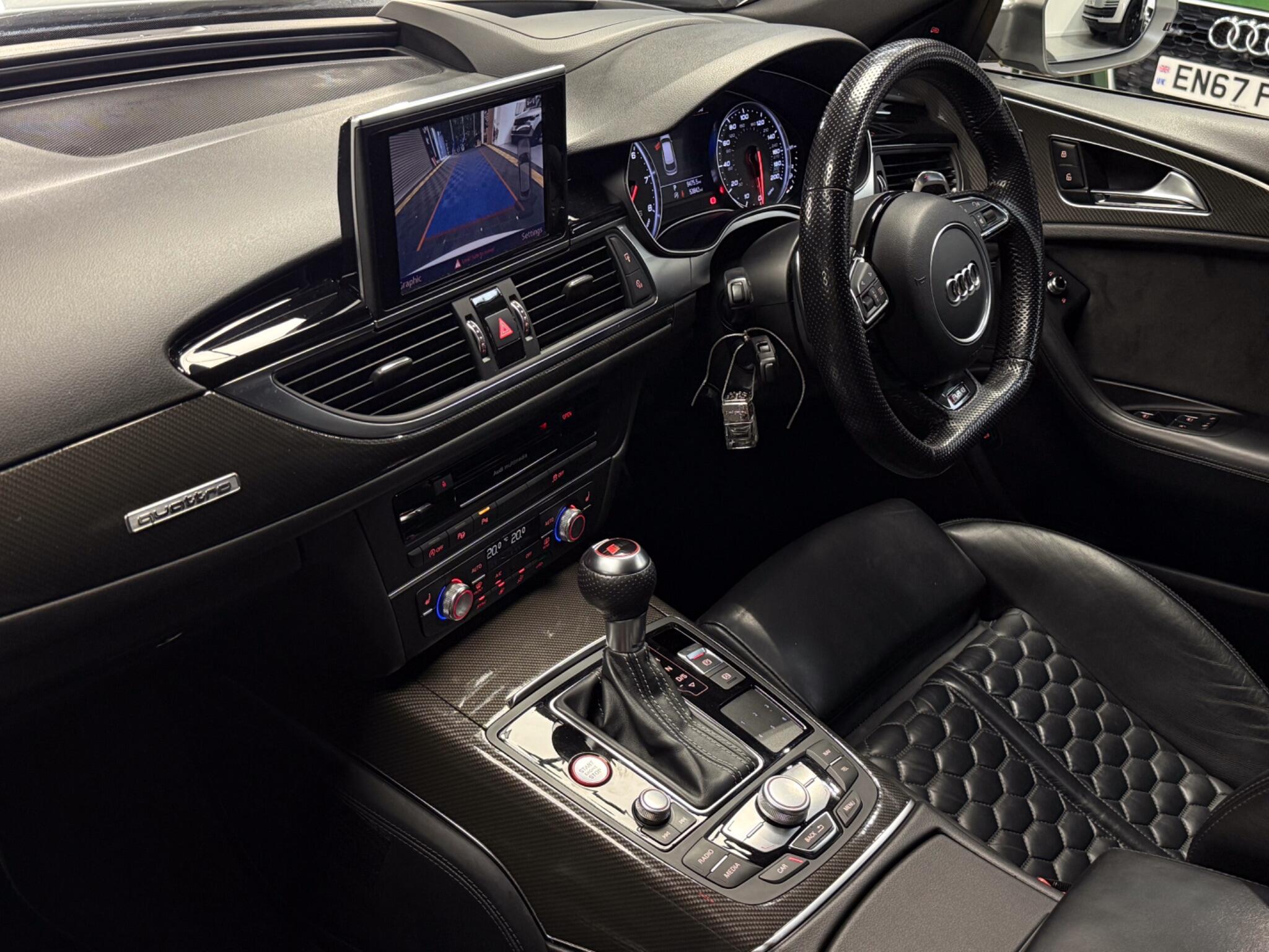 Audi RS6 Avant view 20